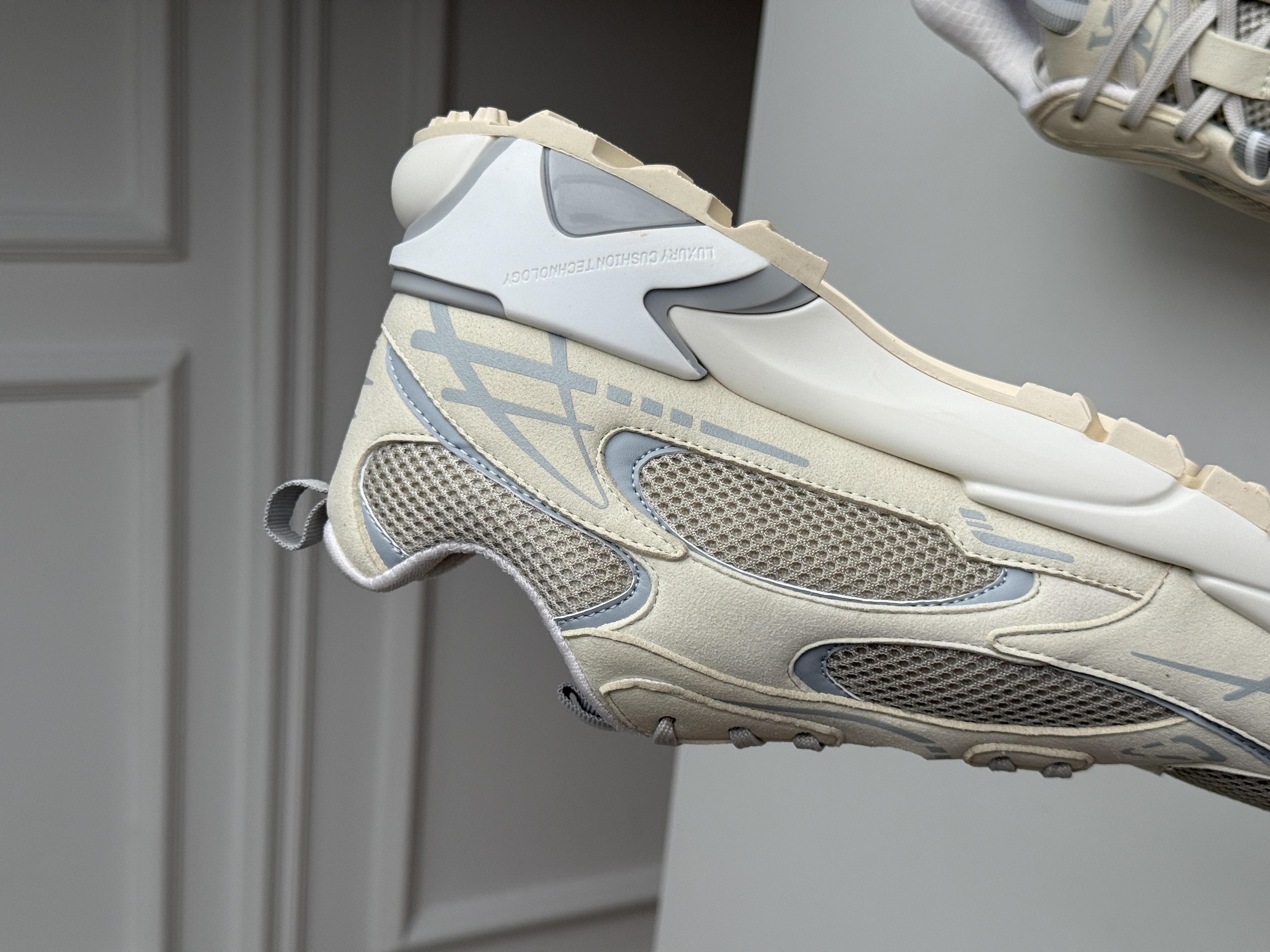 Louis Vuitton LV Runner Tatic Sneaker