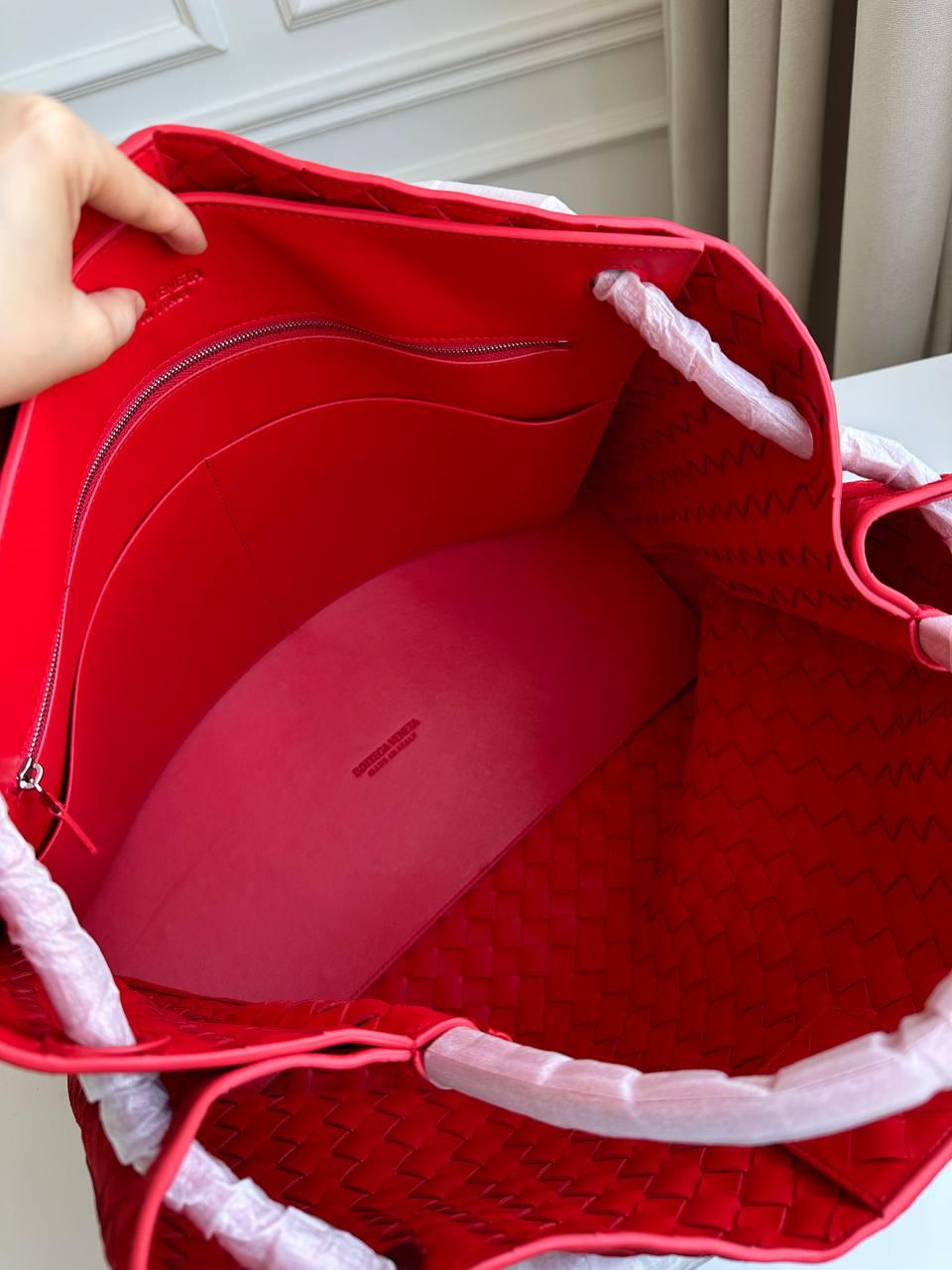 Bottega Veneta Bright Red Intrecciato Hand-Woven Leather Knot Buckle Large Tote Bag