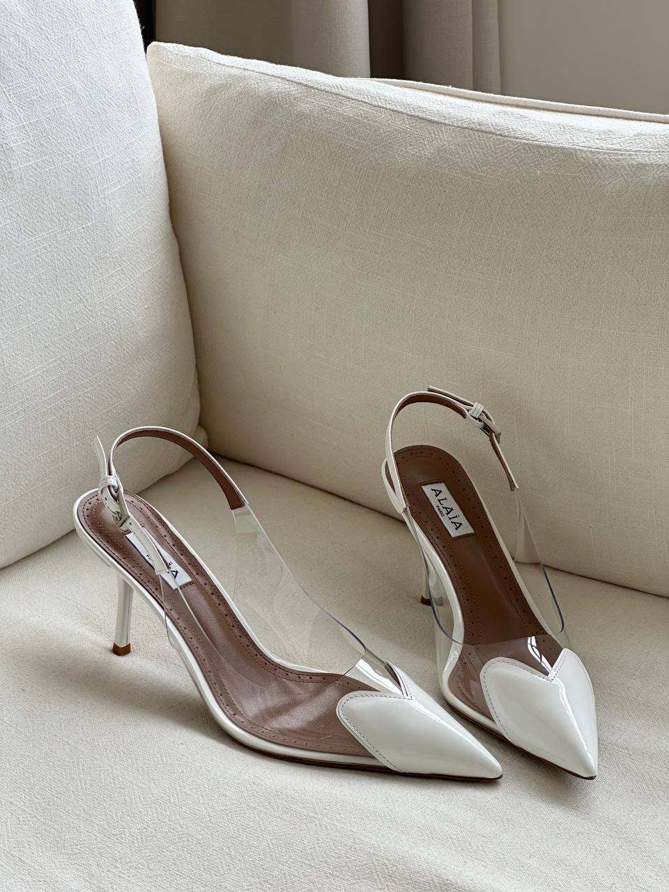 ALAÏA White Patent Leather Heart Pointed Toe Clear Slingback High Heels