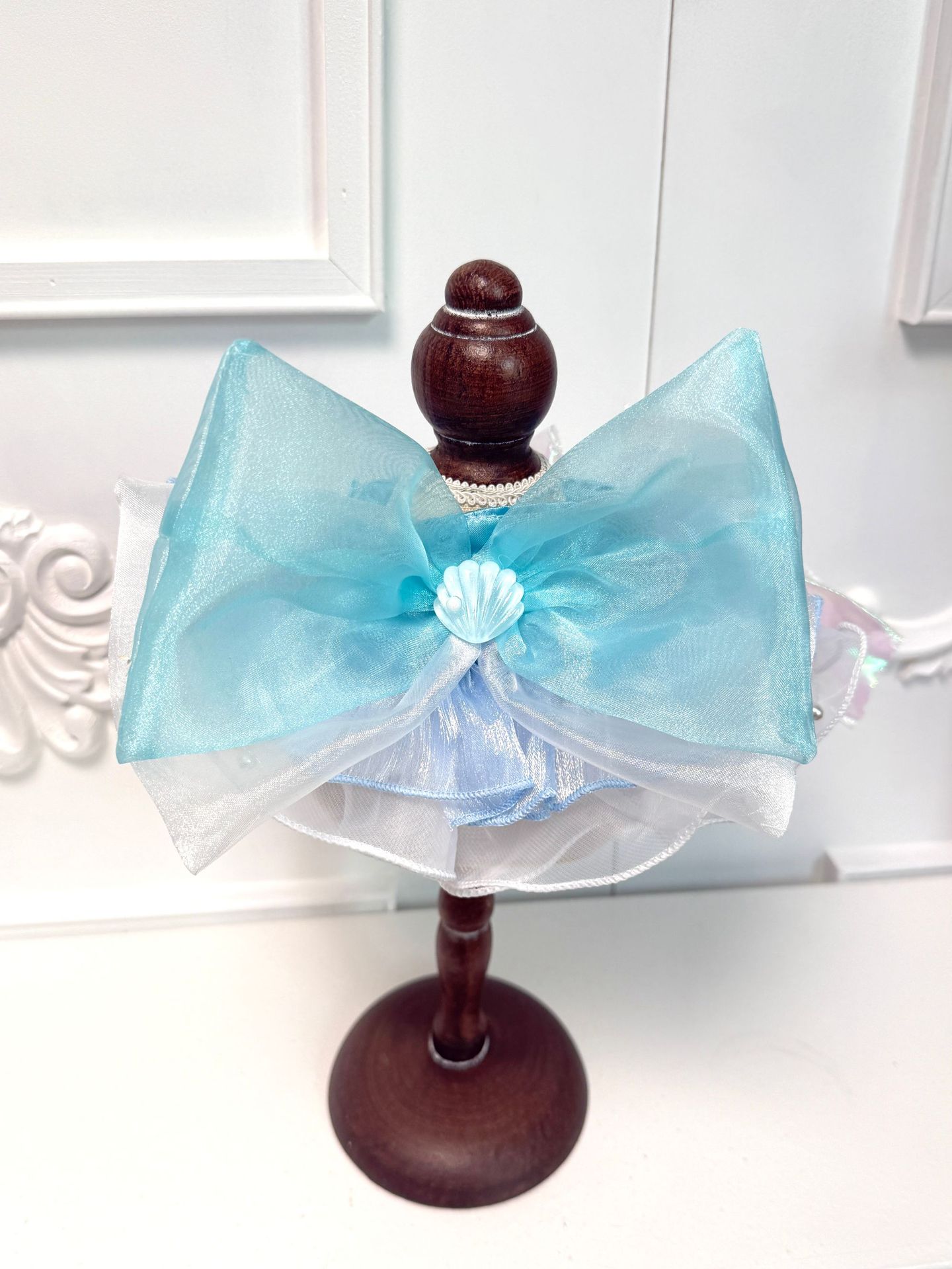 Hand-crafted Blue Seas Mermaid Style Lace Ruffle Pet Bib Starfish Shell Decor Elastic Neck Scarf - MAISONKAIRON