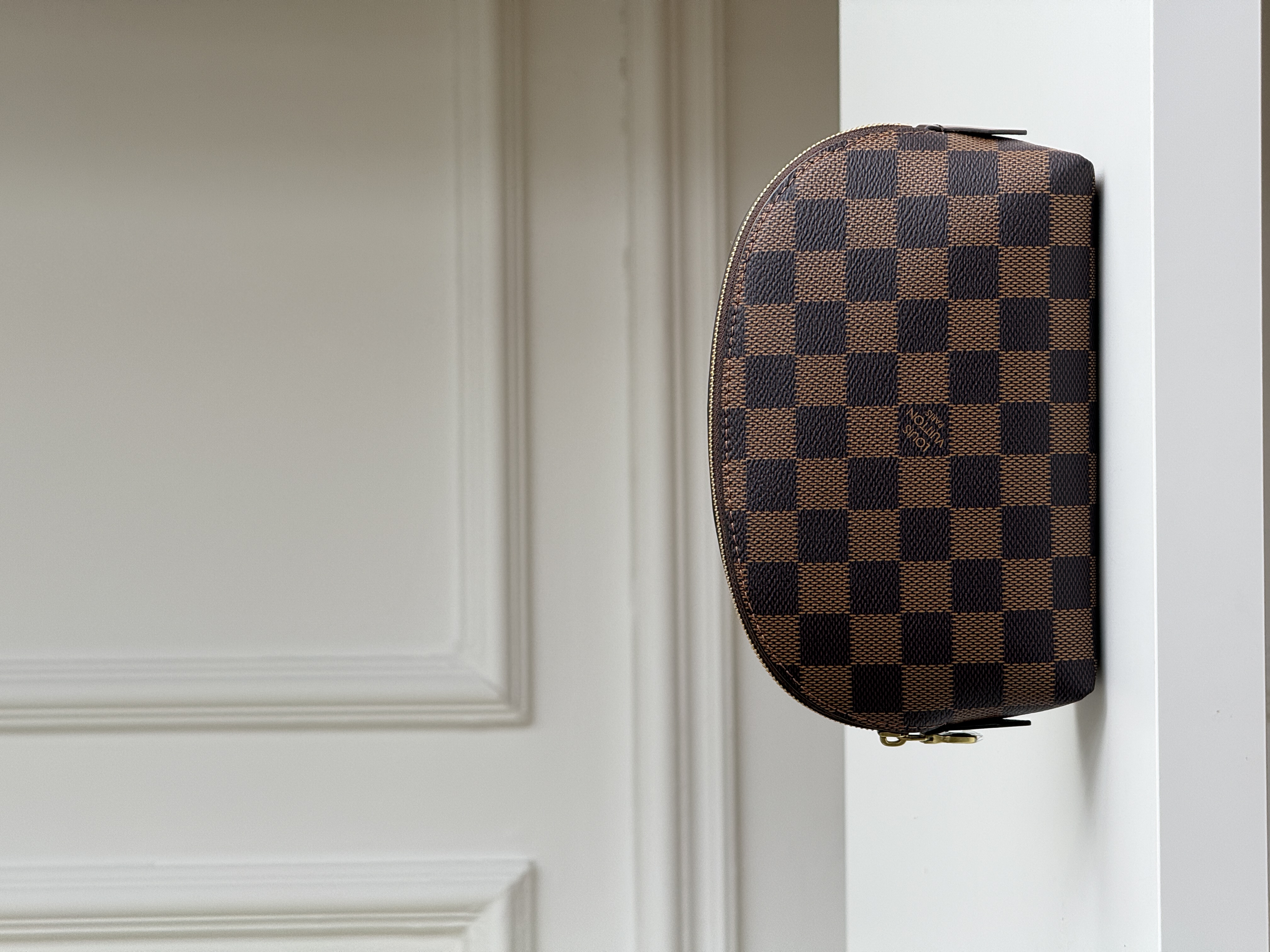 Louis Vuitton Pochette Cosmetique PM