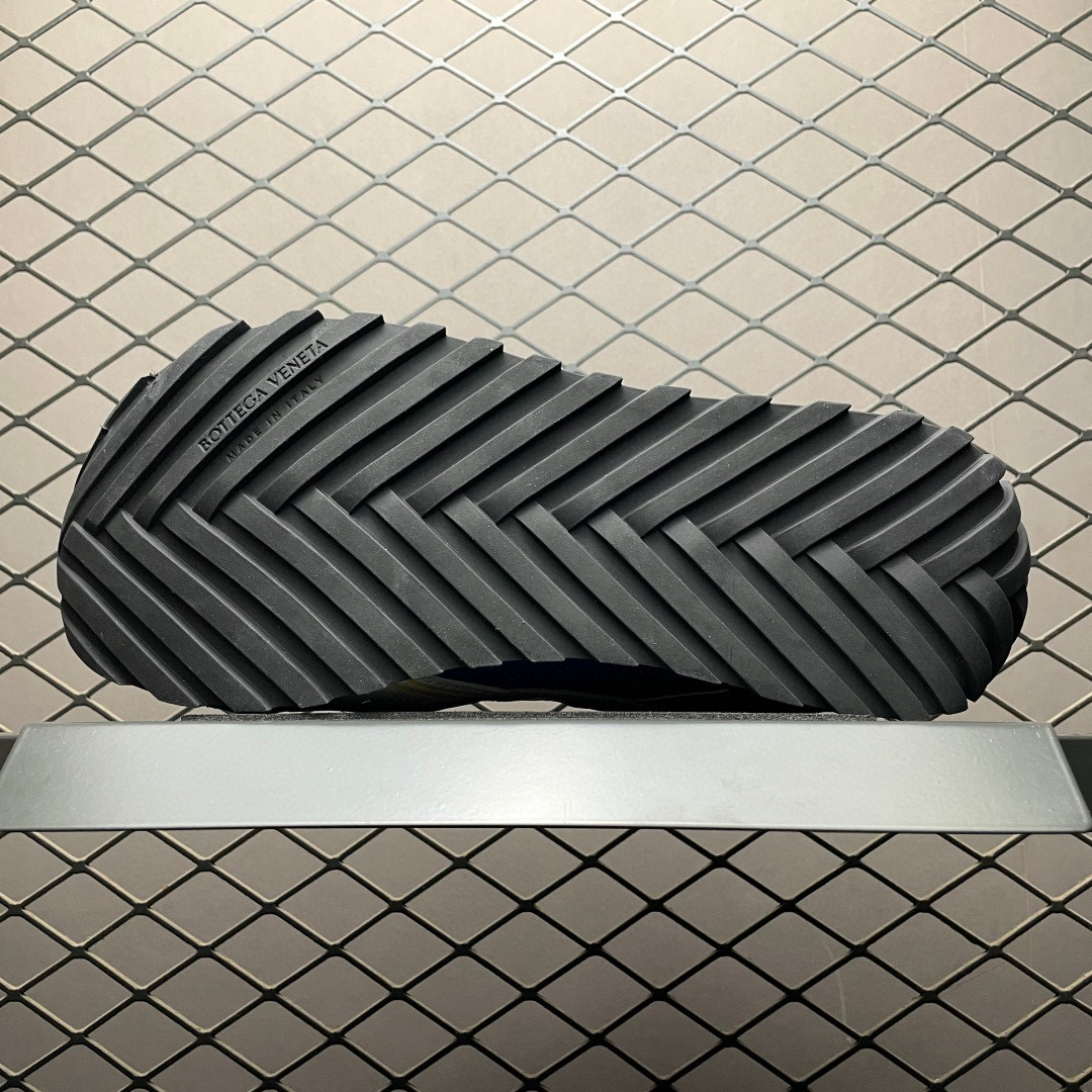 Bottega Veneta Orbit Runner Navy Shoes