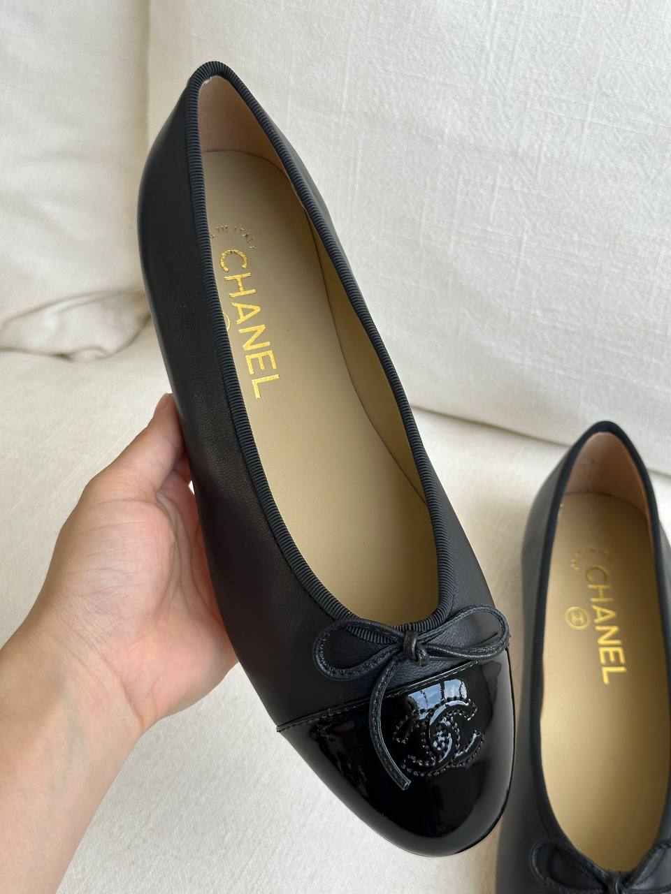 CHANEL Two-Tone Bow Interlocking CC Ballet Flats