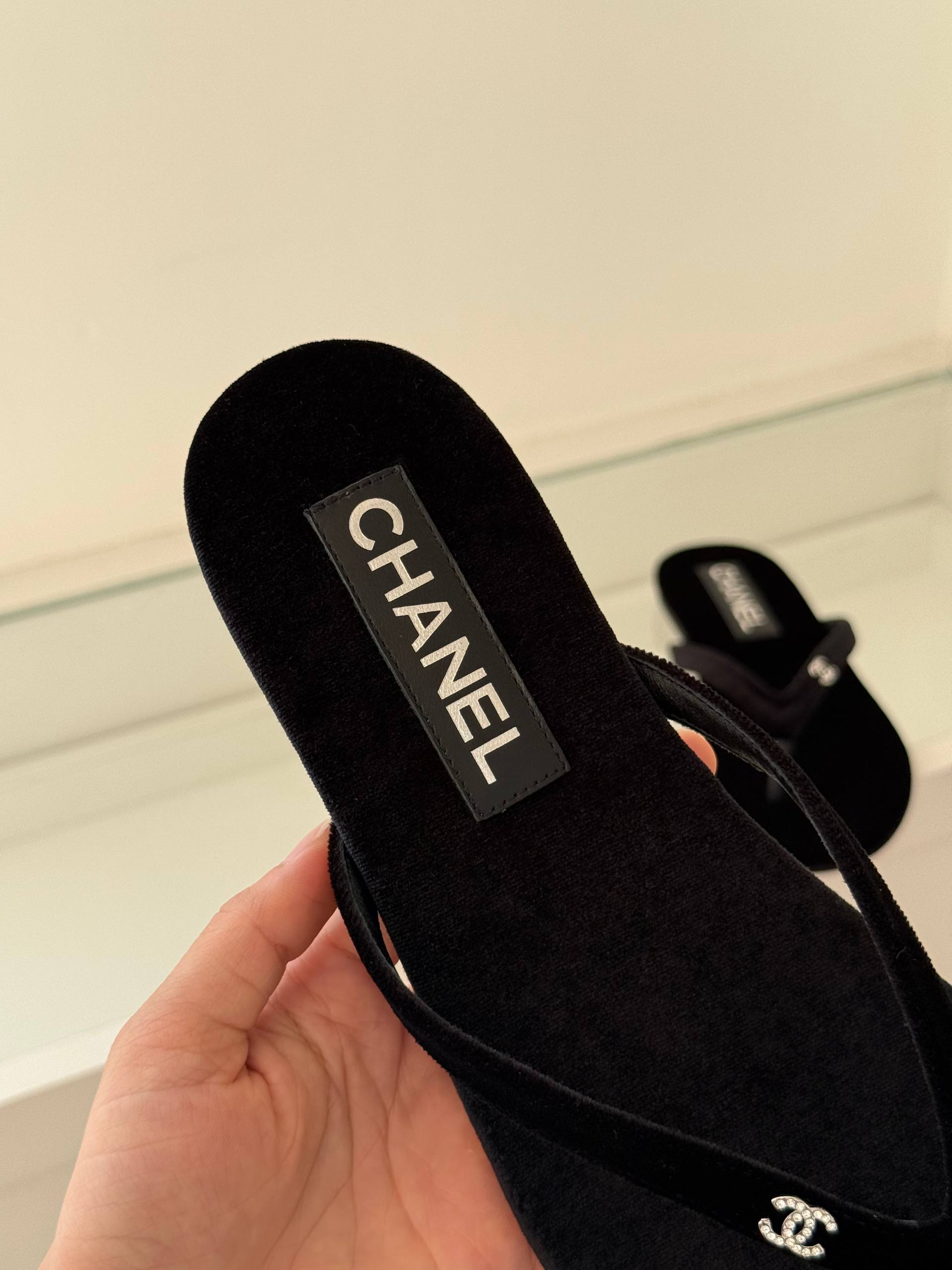 CHANEL 24S Velvet Rhinestone Double C Flip-flops