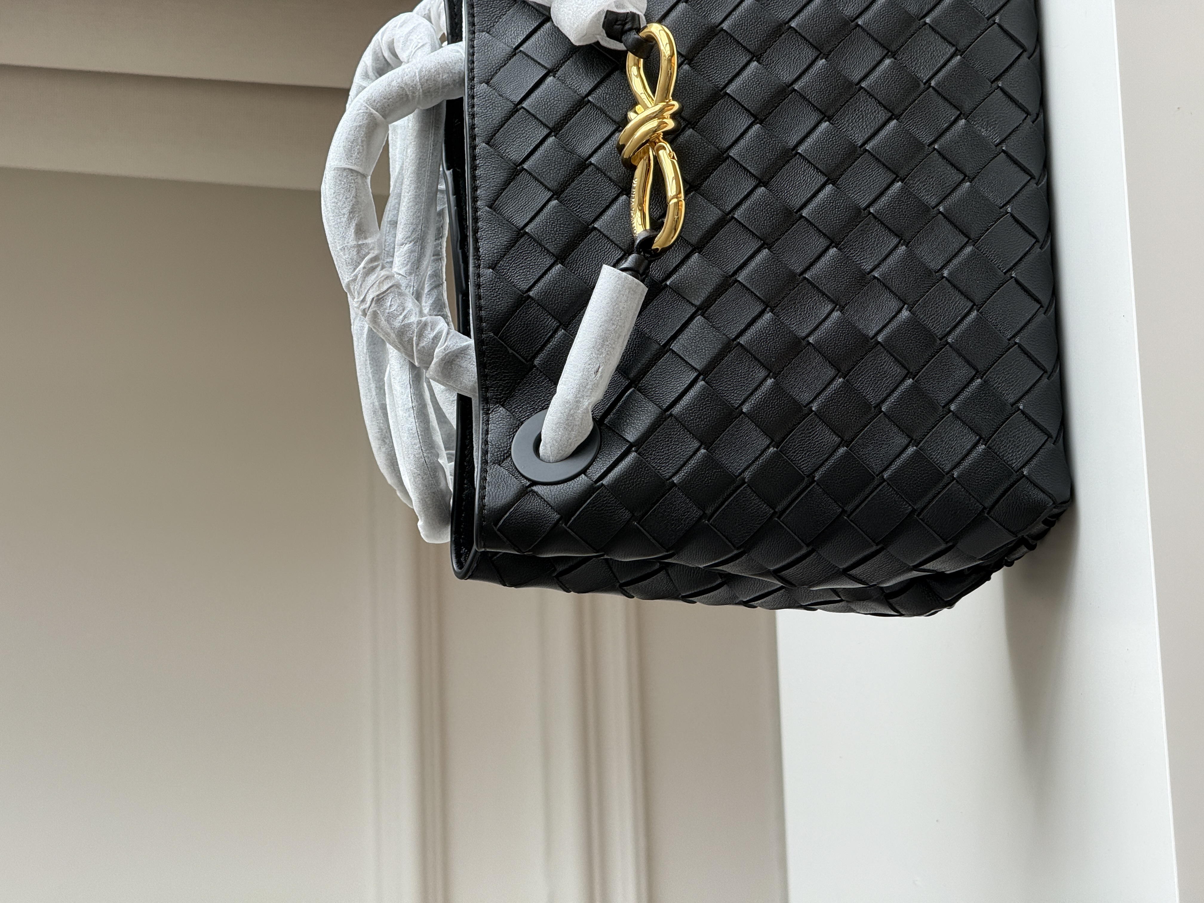 Bottega Veneta Andiamo Small Intrecciato Tote Bag