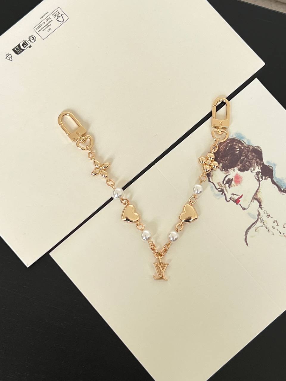 Louis Vuitton Heart & Flower Pearl Metal Chain Necklace