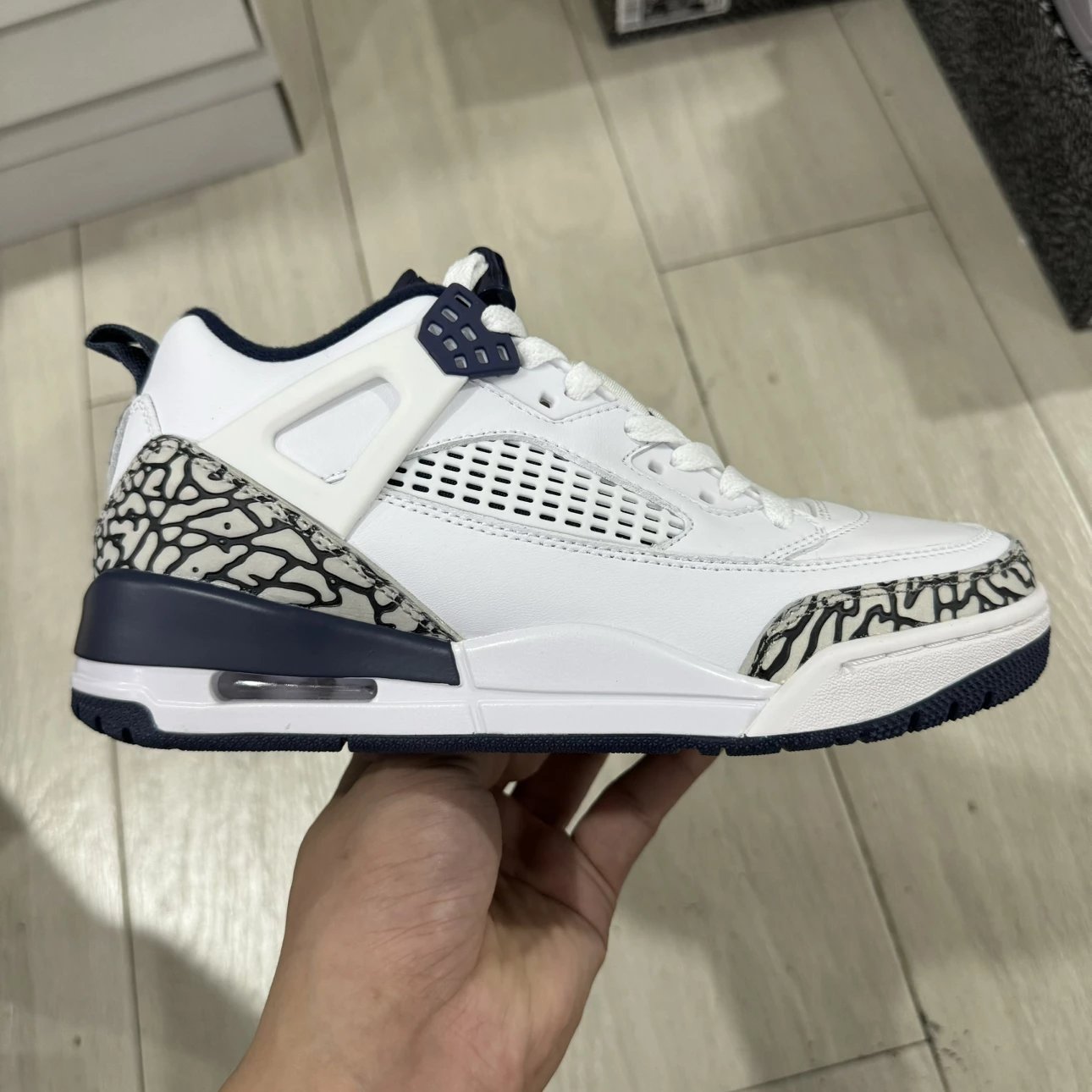 Air Jorden 2 Navy & White Color