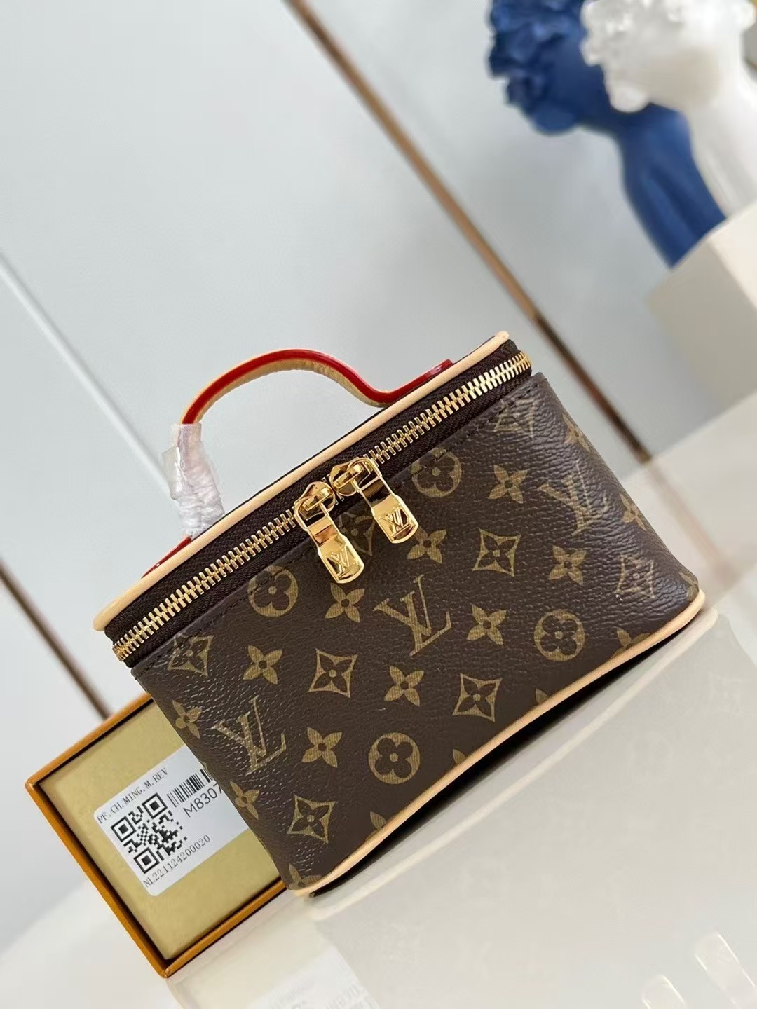 LV Nice Beauty Bag