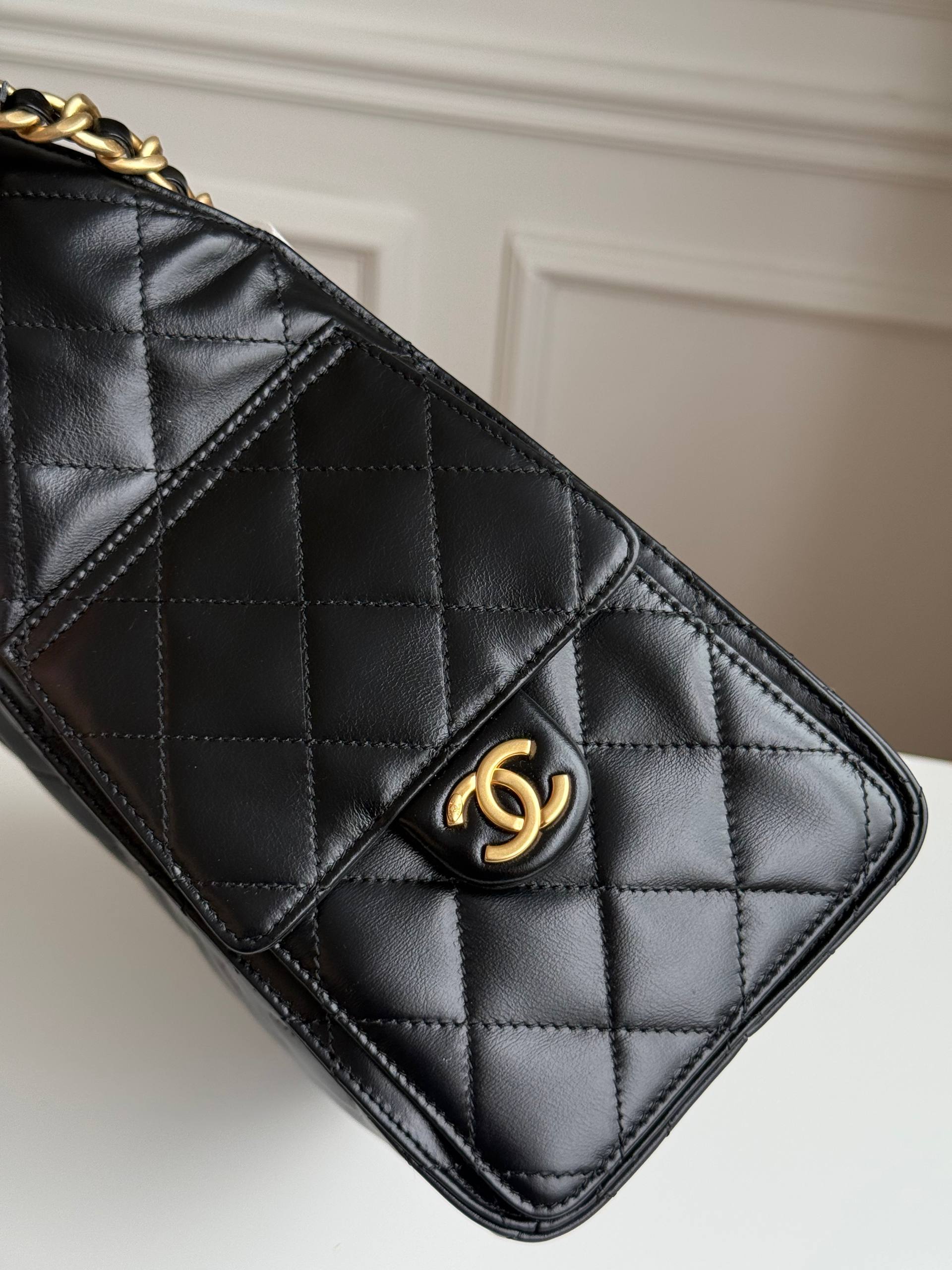 Chanel 25 Handbag
