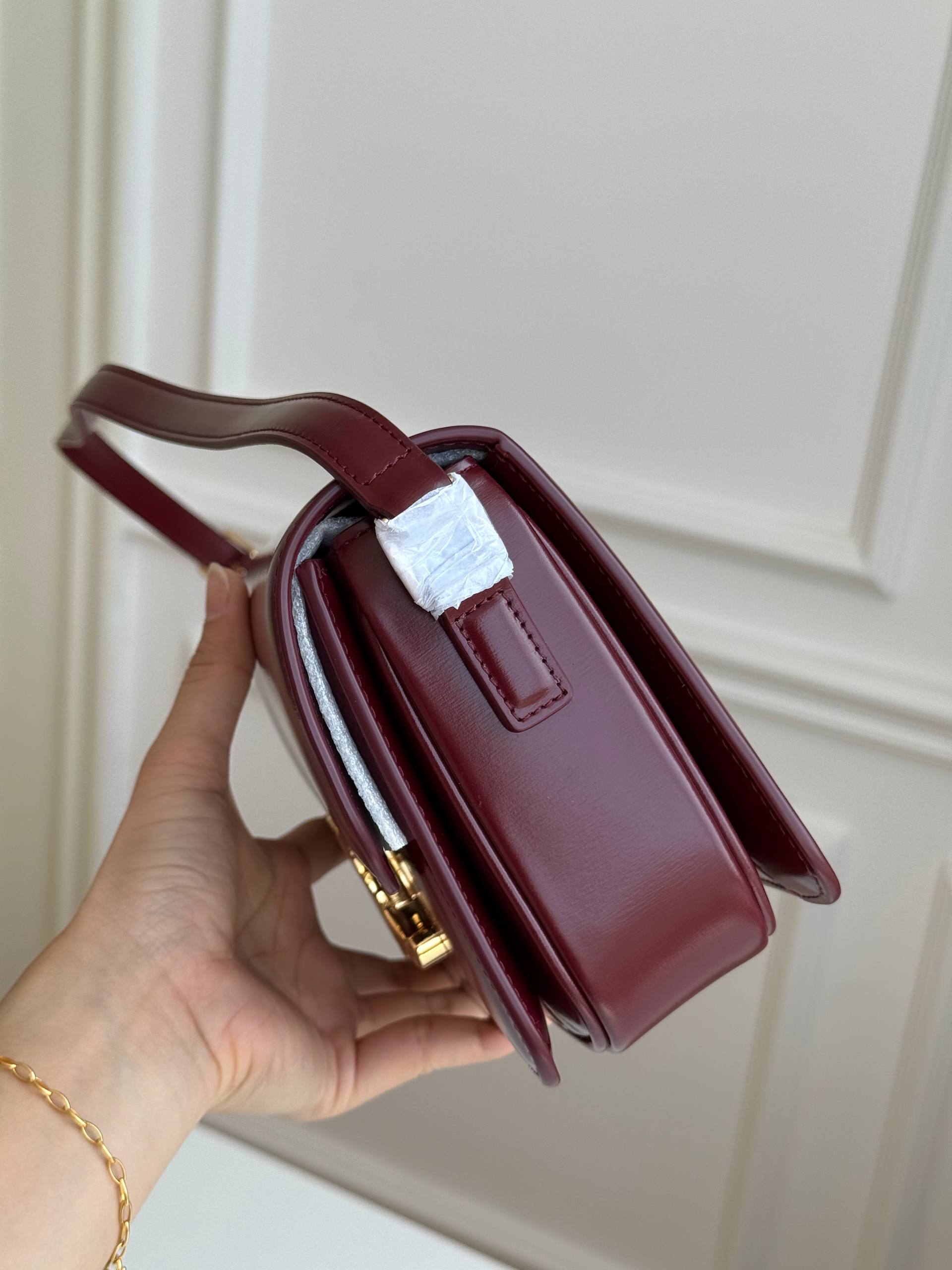 CELINE CLASSIQUE TRIOMPHE BAG in Burgundy Shiny Calfskin with Gold Hardware