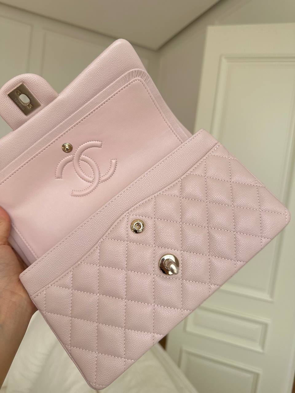 CHANEL Classic Flap (CF) Medium Handbag