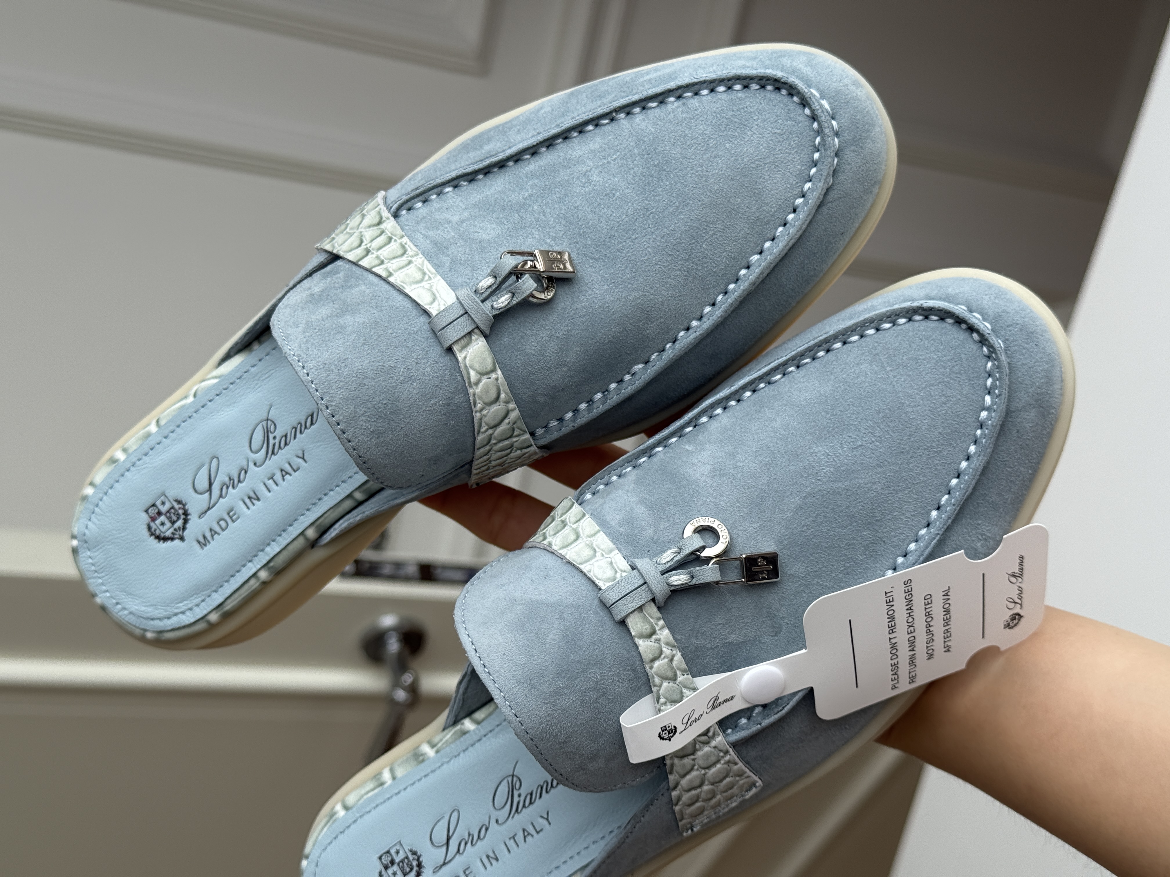 Croc-Trim Lock Detail Mule Loafer Slide Sandals