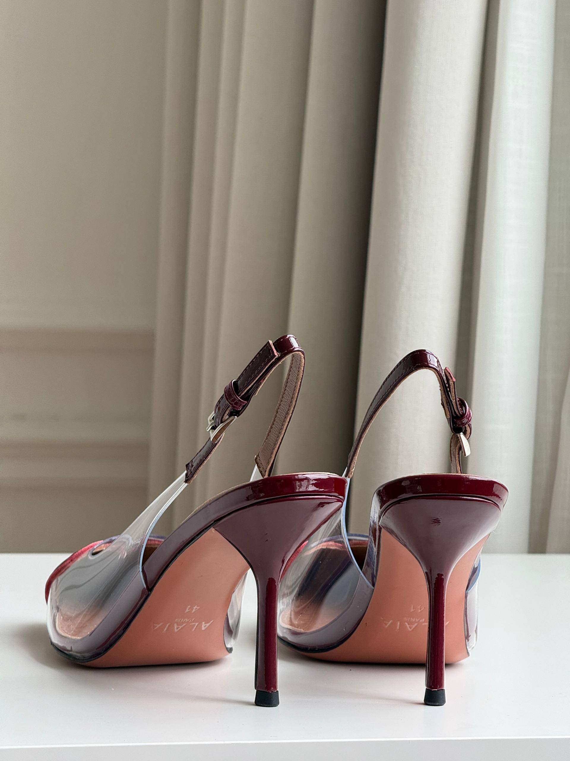 ALAÏA Le Cœur 90 Patent Leather & PVC Slingback Pumps (Burgundy)
