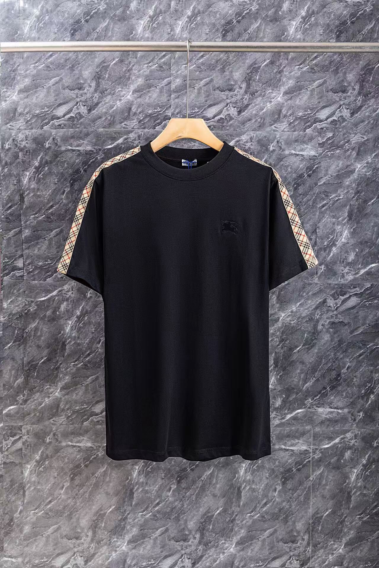 Burberry T Shirt