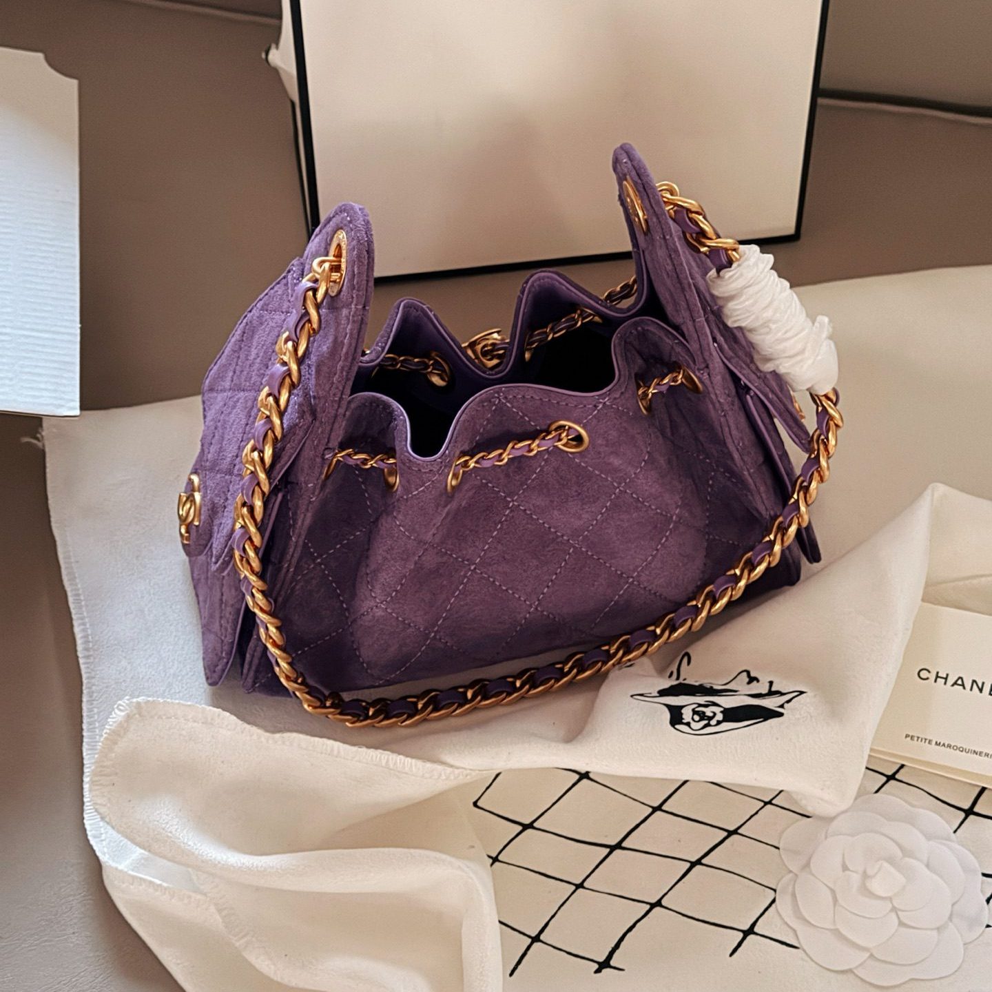 CHANEL 25 BURGUNDY 22CM*15CM
