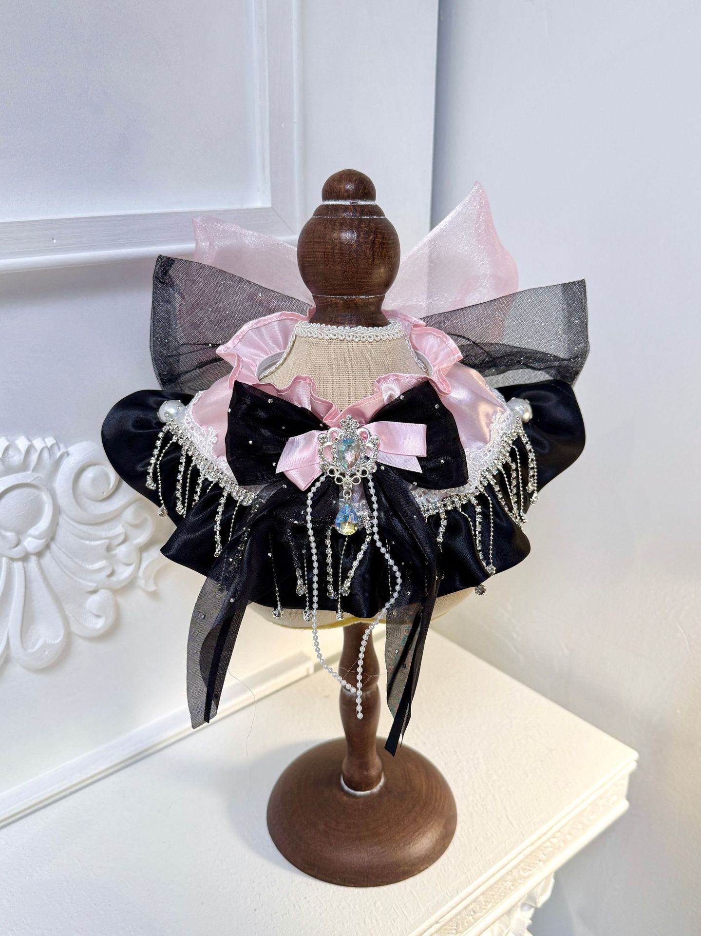 Hand-crafted Black Pink Lace Ruffle Pet Bib Bow Gemstone Chain Decor Elastic Neck Scarf - MAISONKAIRON