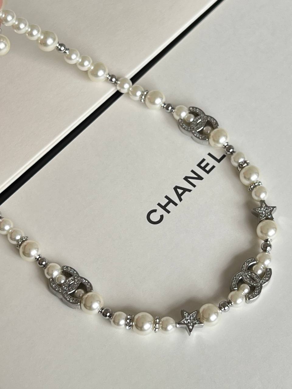Chanel Silver Crystal Interlocking CC Graduated Pearl Star Adjustable Choker Necklace