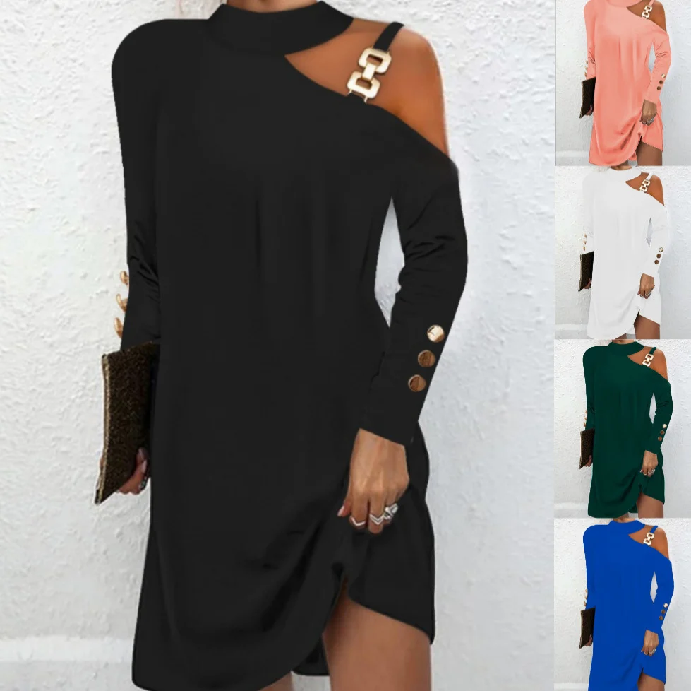 Robe Courte Élégante à Col Halter et Détail Métallique