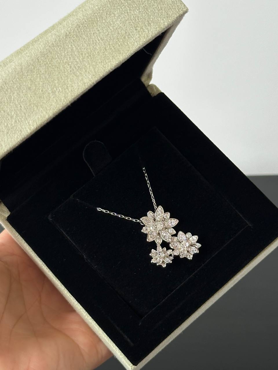 Van Cleef & Arpels Lotus Pendant, 3 Flowers