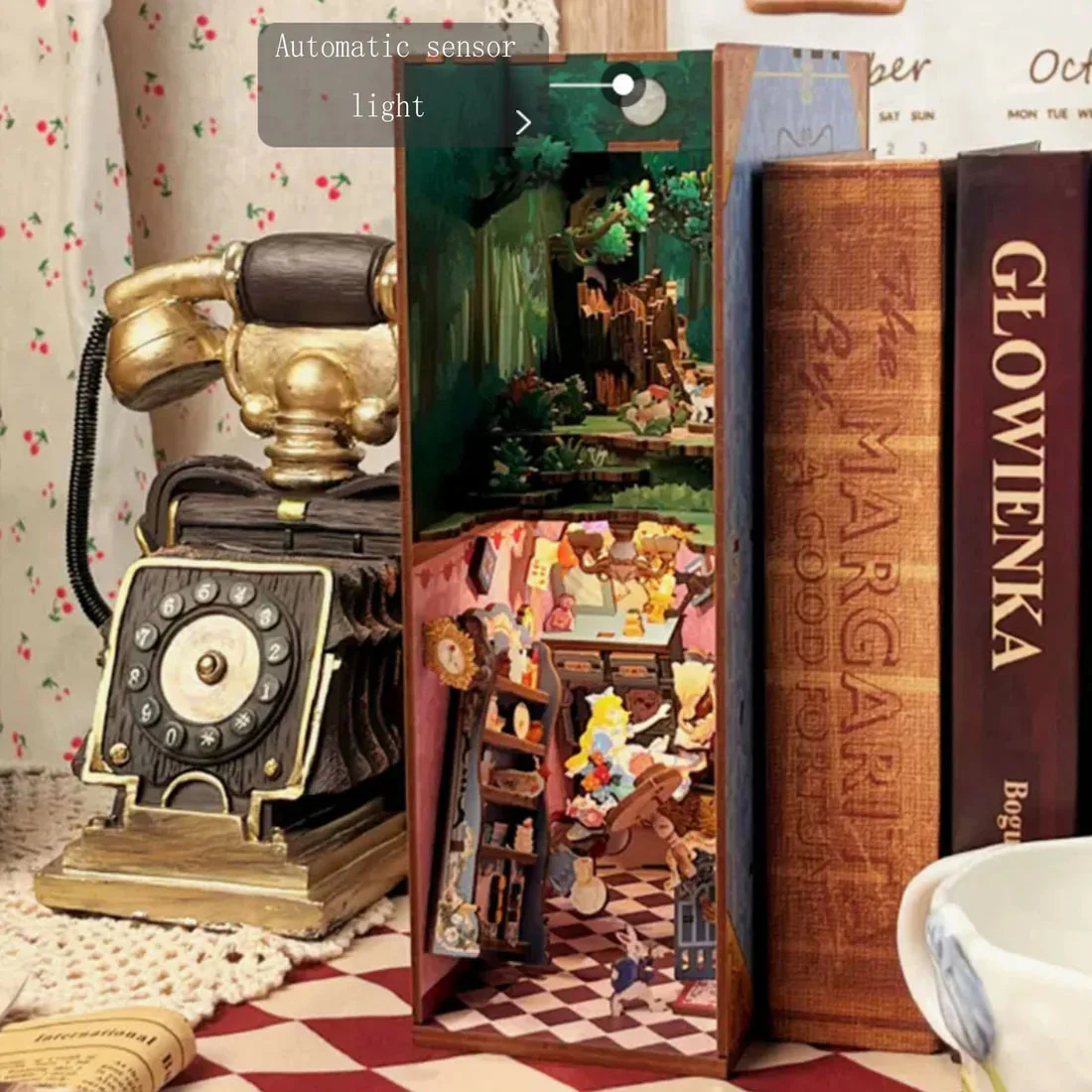 Alice in Wonderland Wooden Puzzle Book Nook Kit