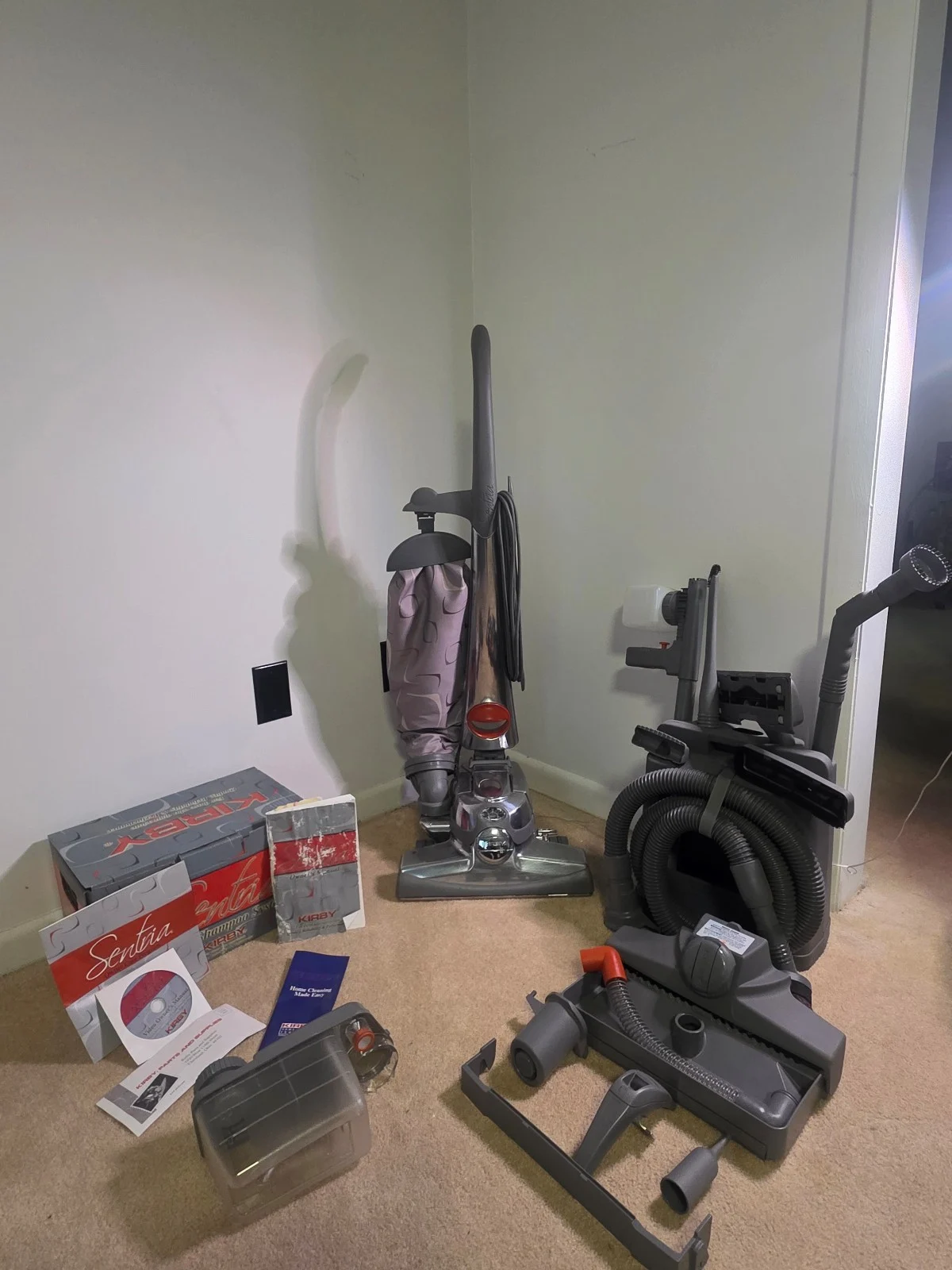 Kirby Sentria G10D Silver Upright Vacuum WUJ8S