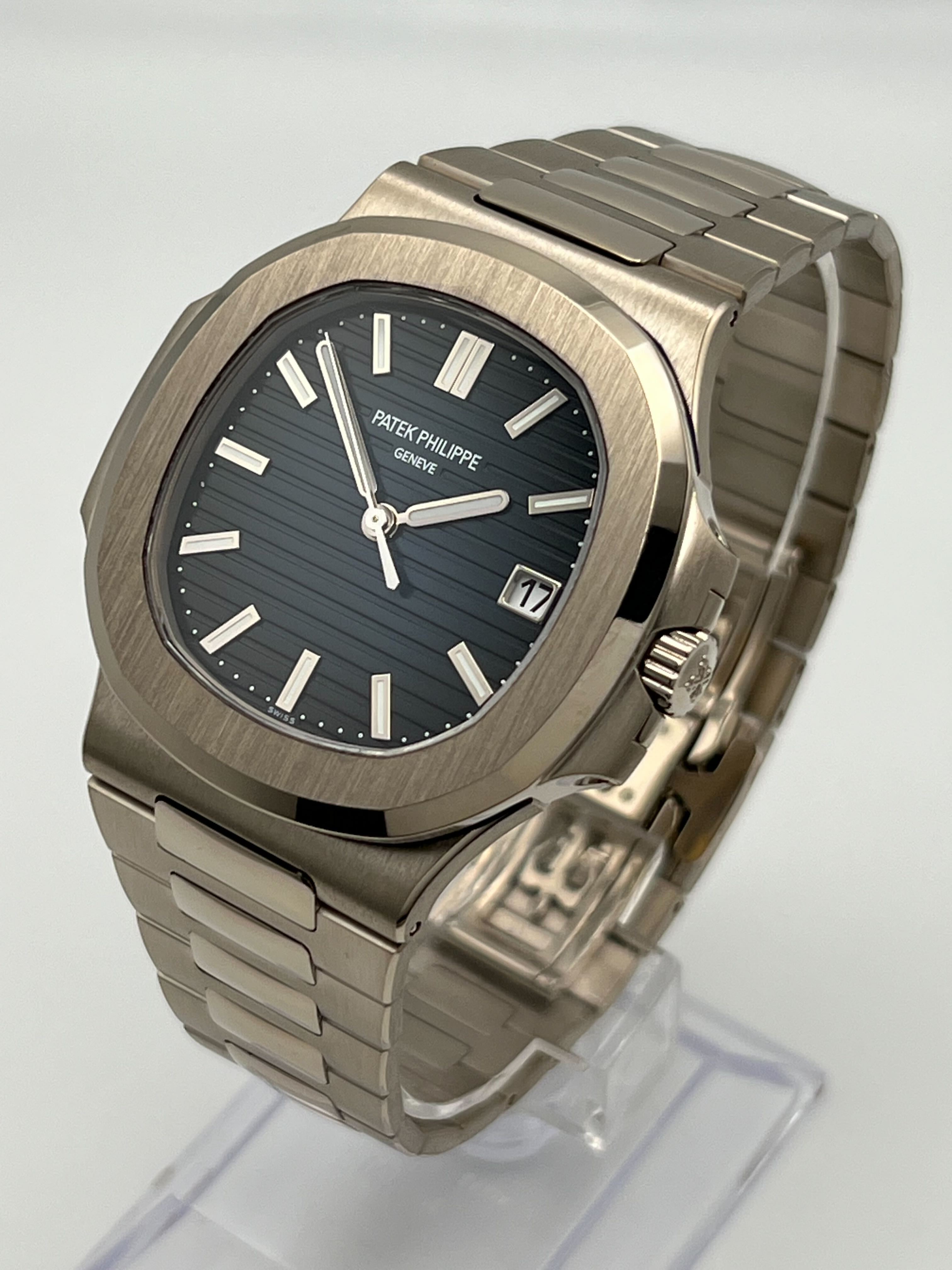 Patek Philippe Nautilus White Gold Blue Dial 5811/1G-001【1:1 Replica】