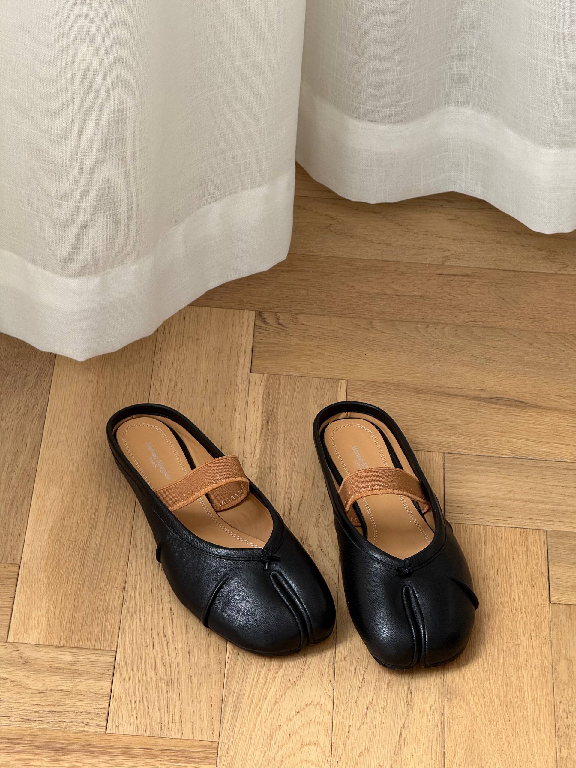 Maison Margiela Tabi Split-Toe Strap Mule Slippers