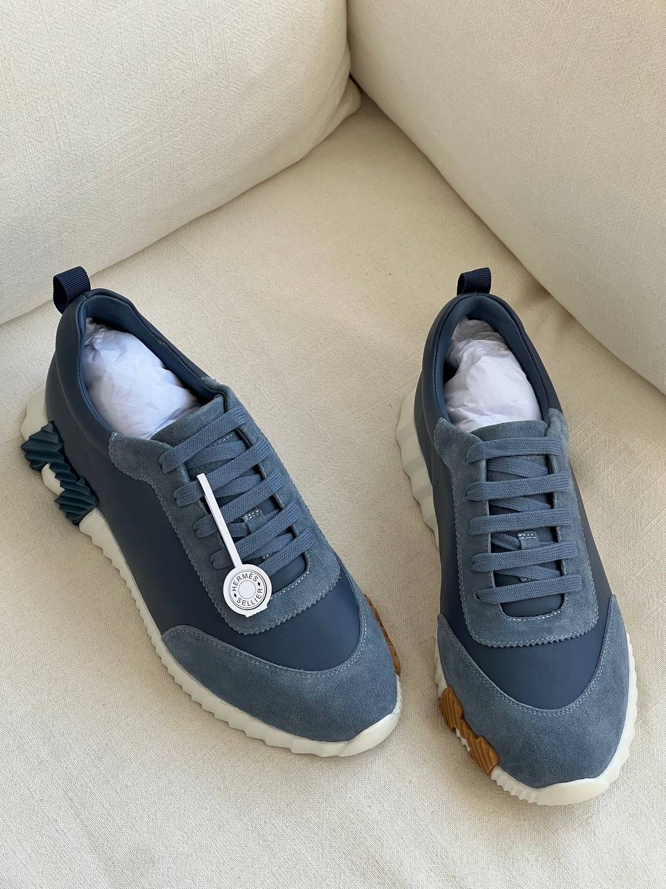 Hermès Navy Smooth Calfskin & Suede Low-Top Casual Sneakers