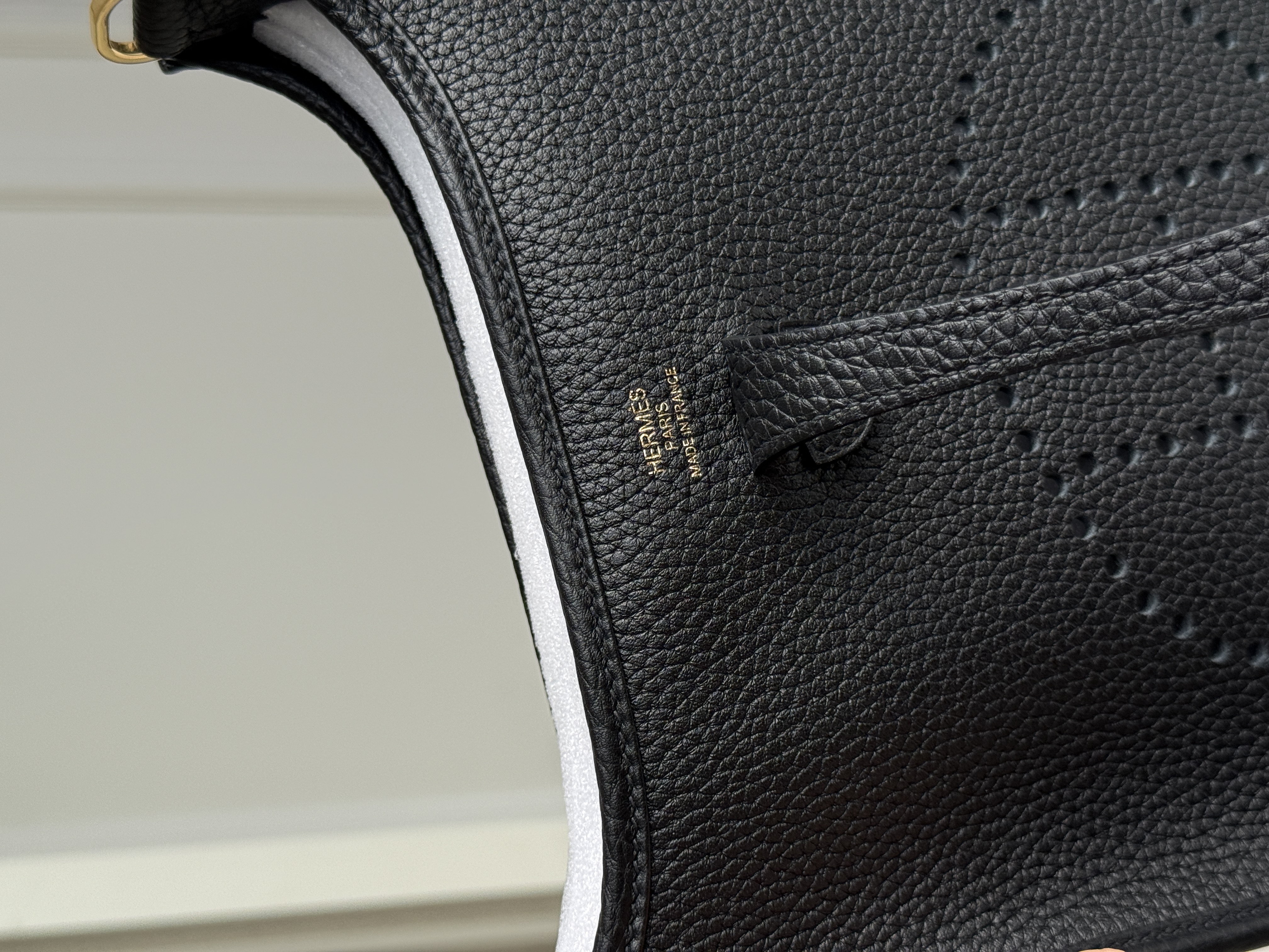 Hermès Evelyne 23Black with Gold Hardware