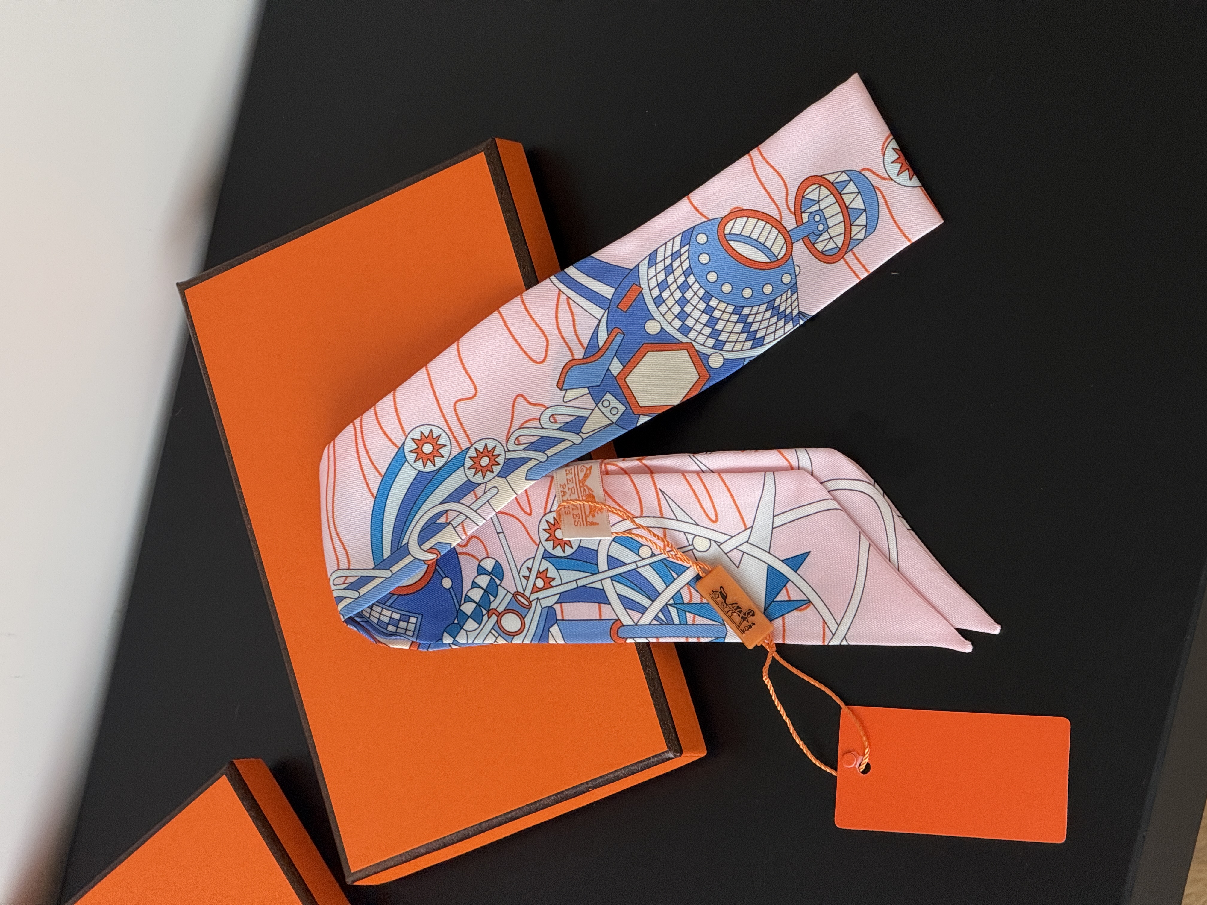 Hermès Twilly Scarf 