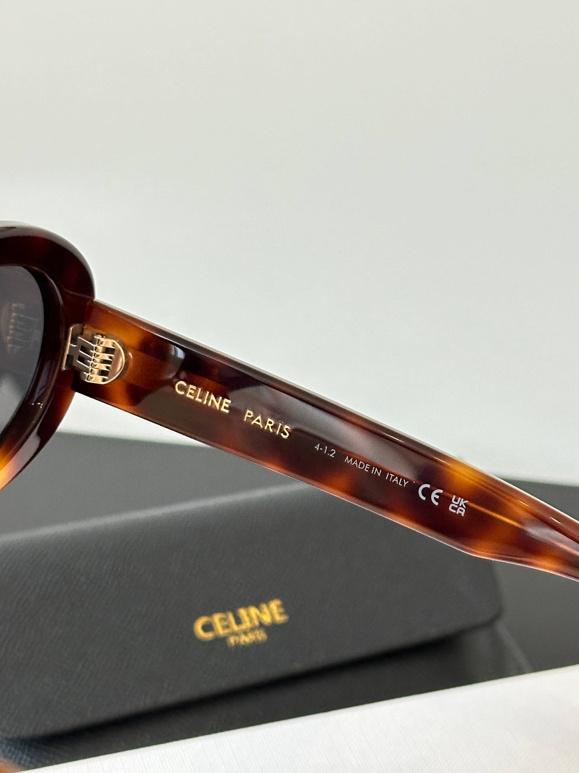 CELINE Triomphe Oval Cat-Eye Sunglasses
