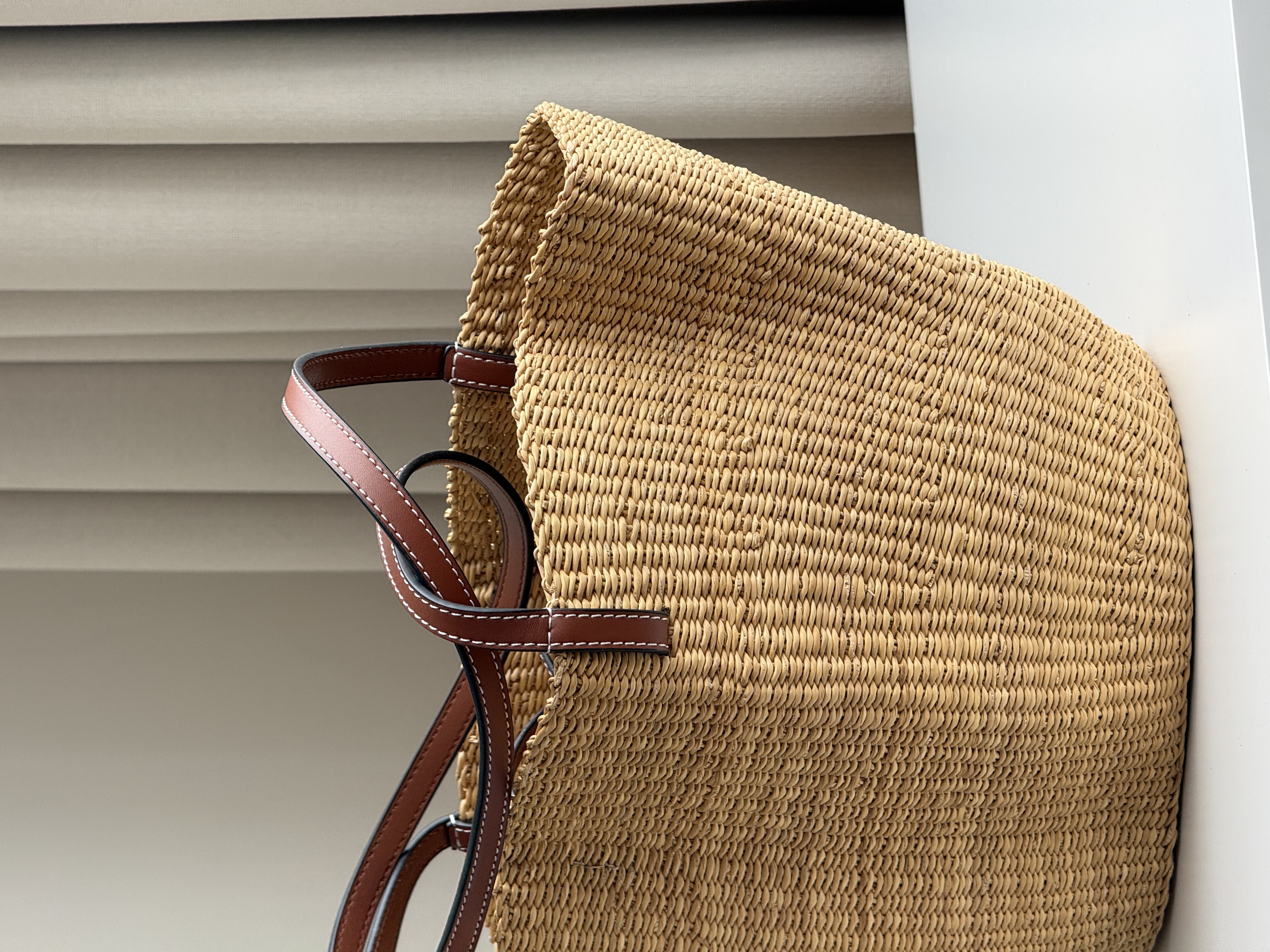 LOEWE Shell Basket Shell Straw Tote Bag