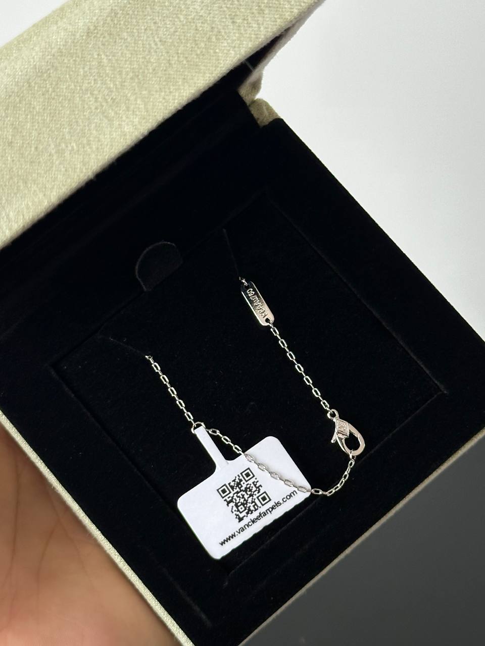 Van Cleef & Arpels Lotus Pendant, 3 Flowers