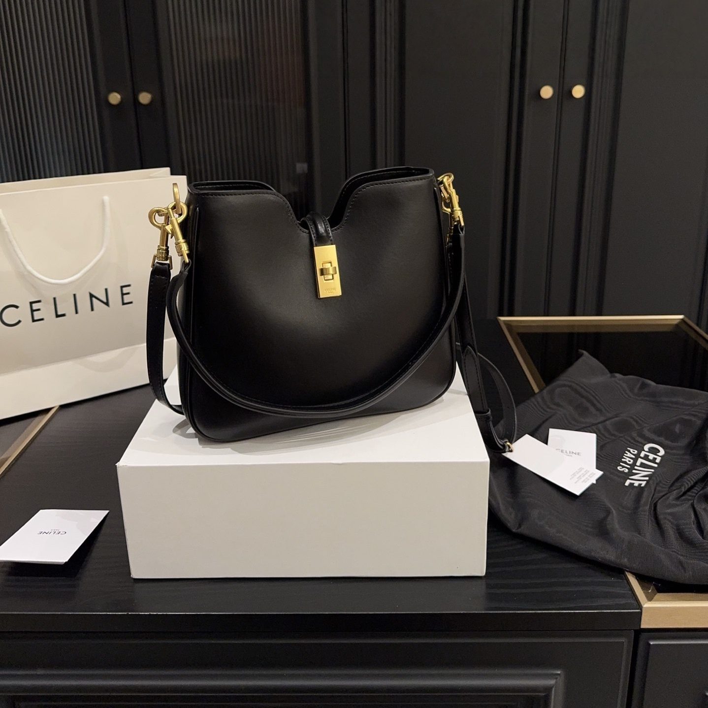 CAMILLE 16 SOFT BAG IN SMOOTHCALFSKIN
