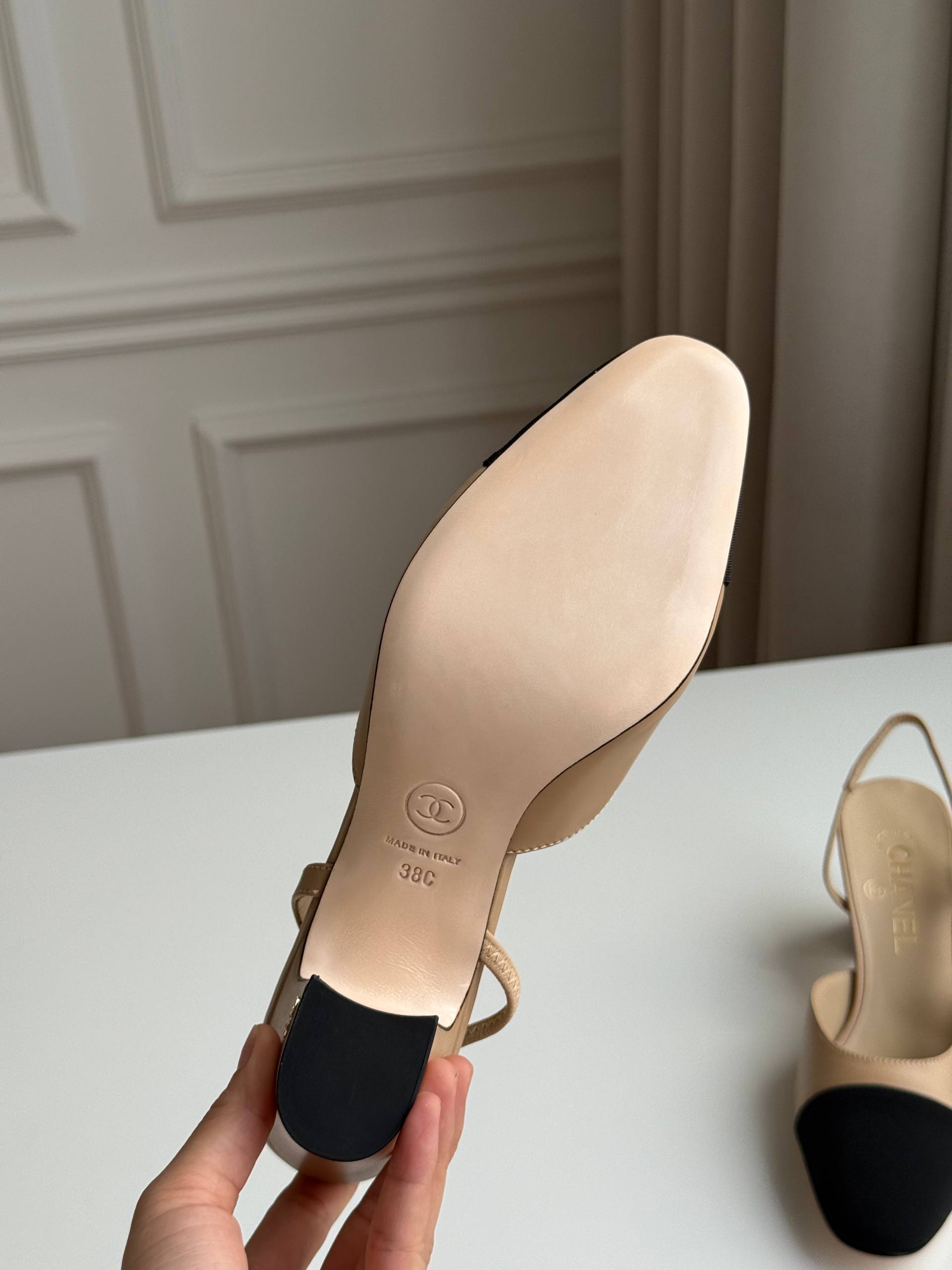 Chanel Two-tone Cap Toe Slingback Block Heel Sandals