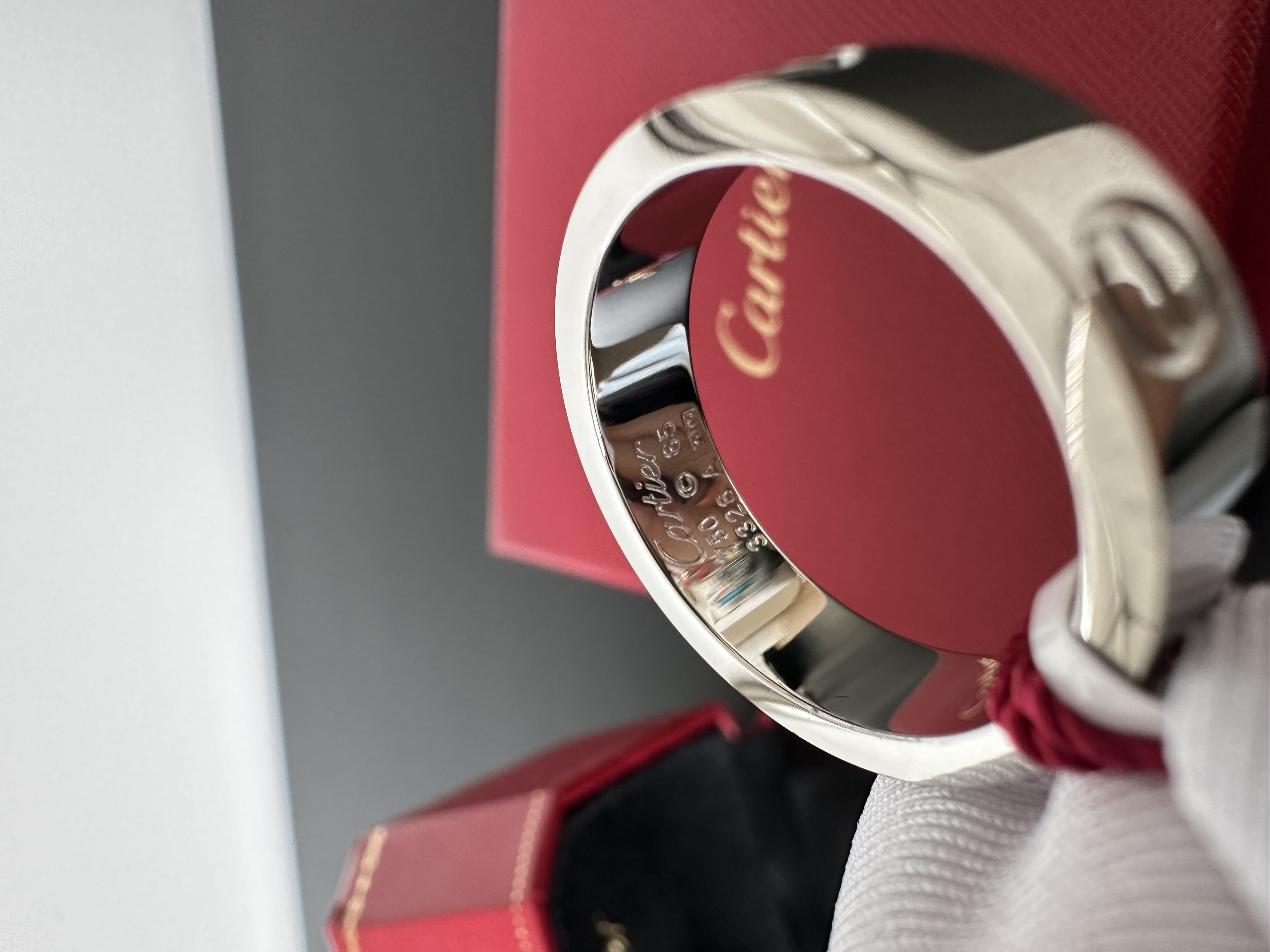 Cartier Love 18K White Gold Plain Screw Band Ring