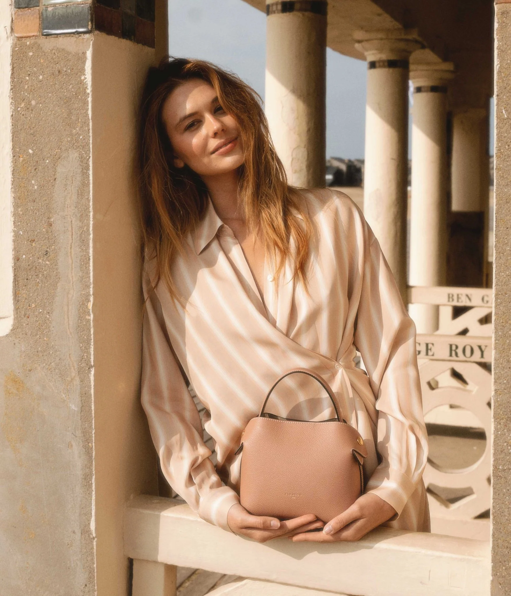 Mini Swann | Rose Terracotta