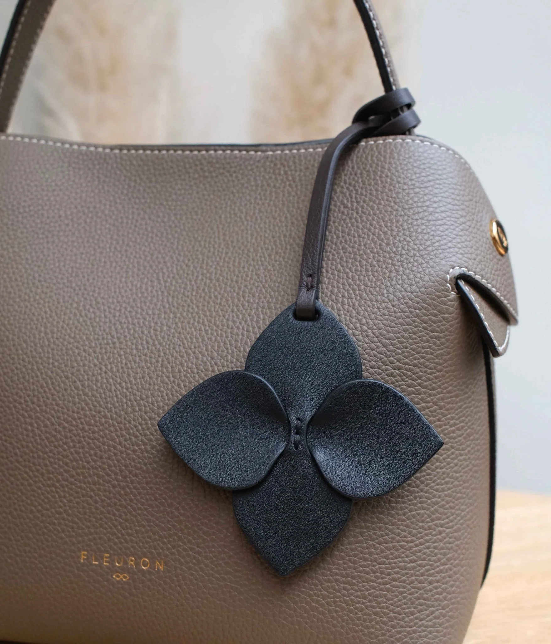 Sia | Noir Lisse