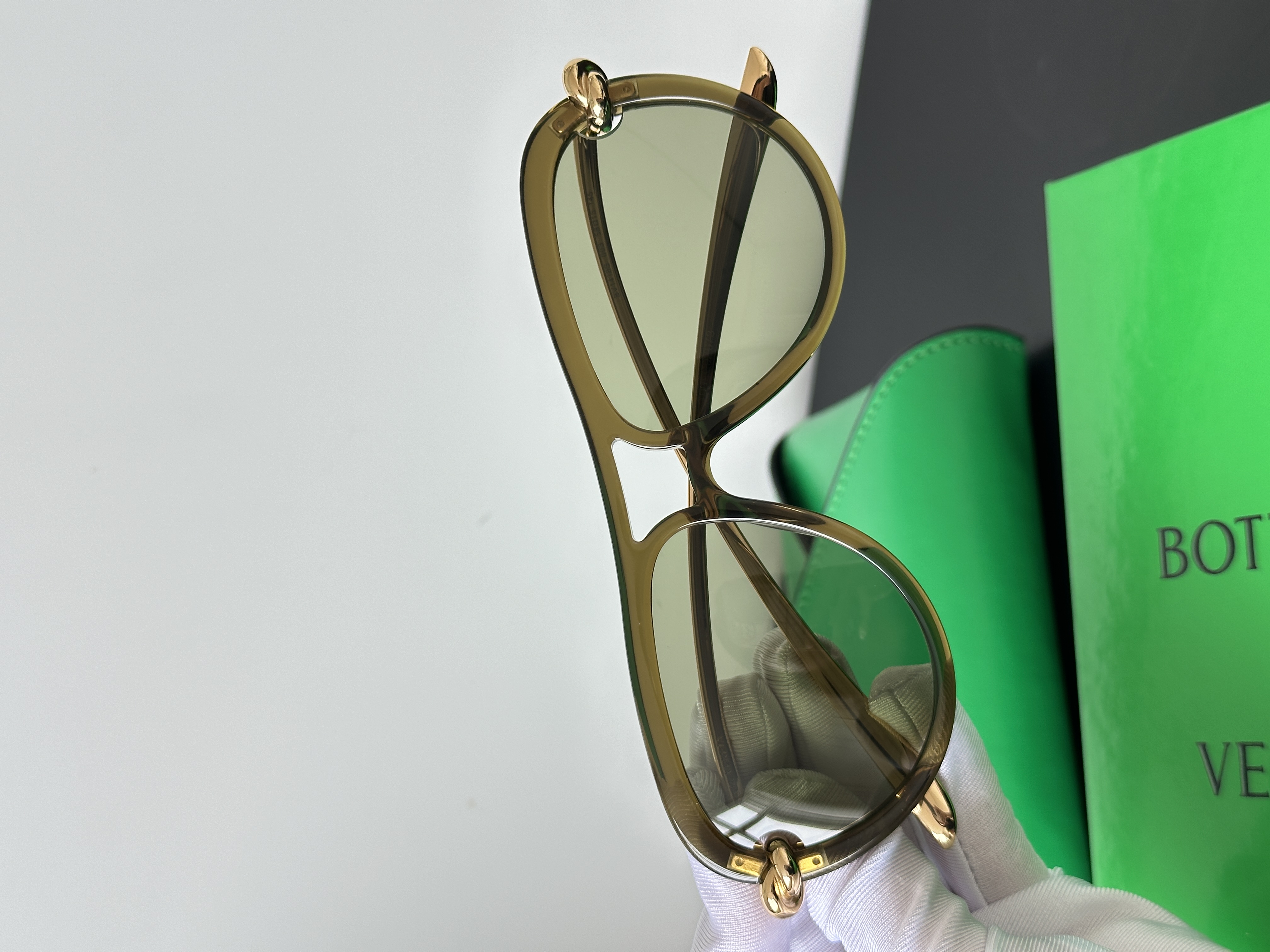 Bottega Veneta Knot Aviator Sunglasses