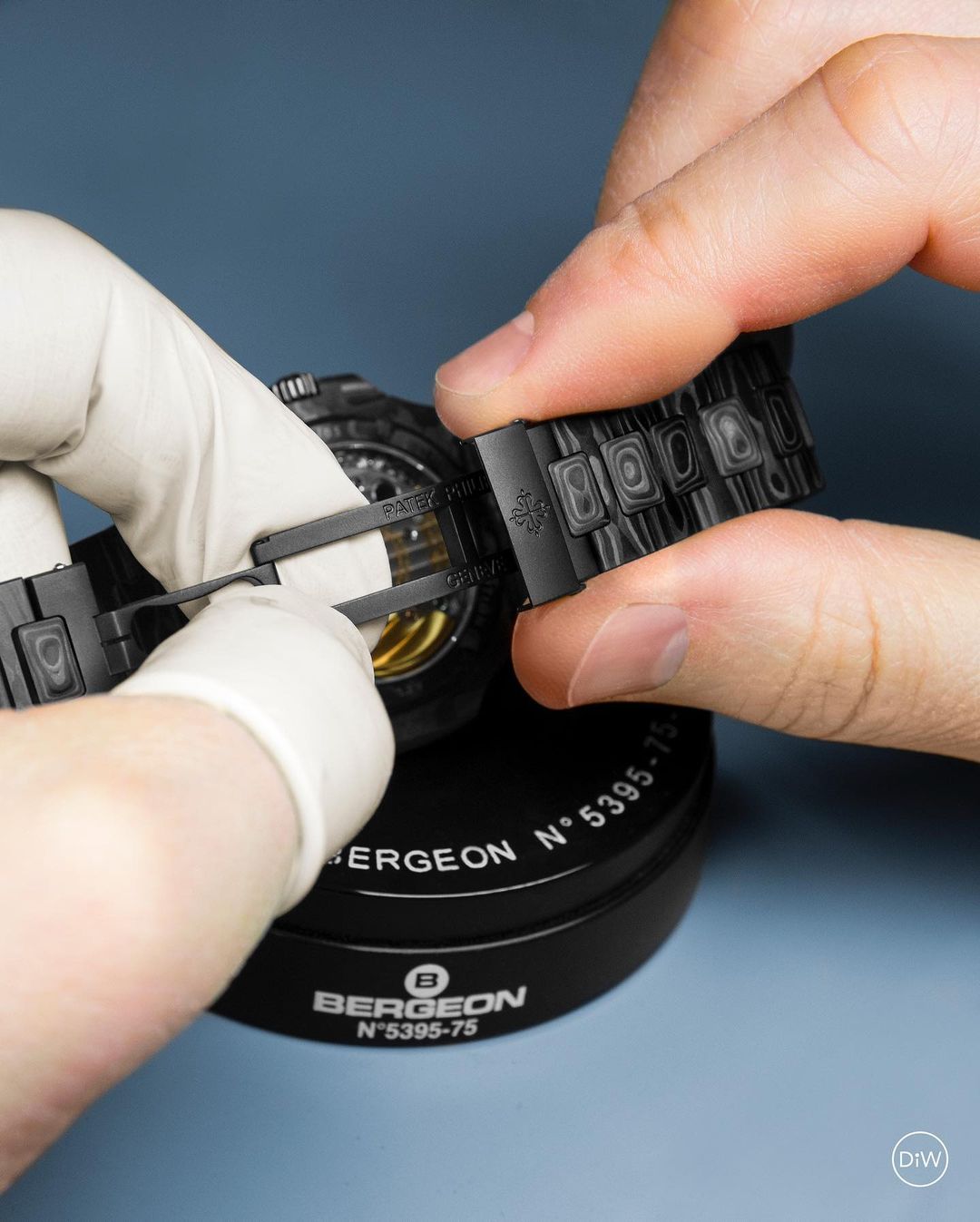 Carbon DiW Patek Philippe Nautilus 5711 BLACK GRAIL G-BLUE【1:1 Replica】