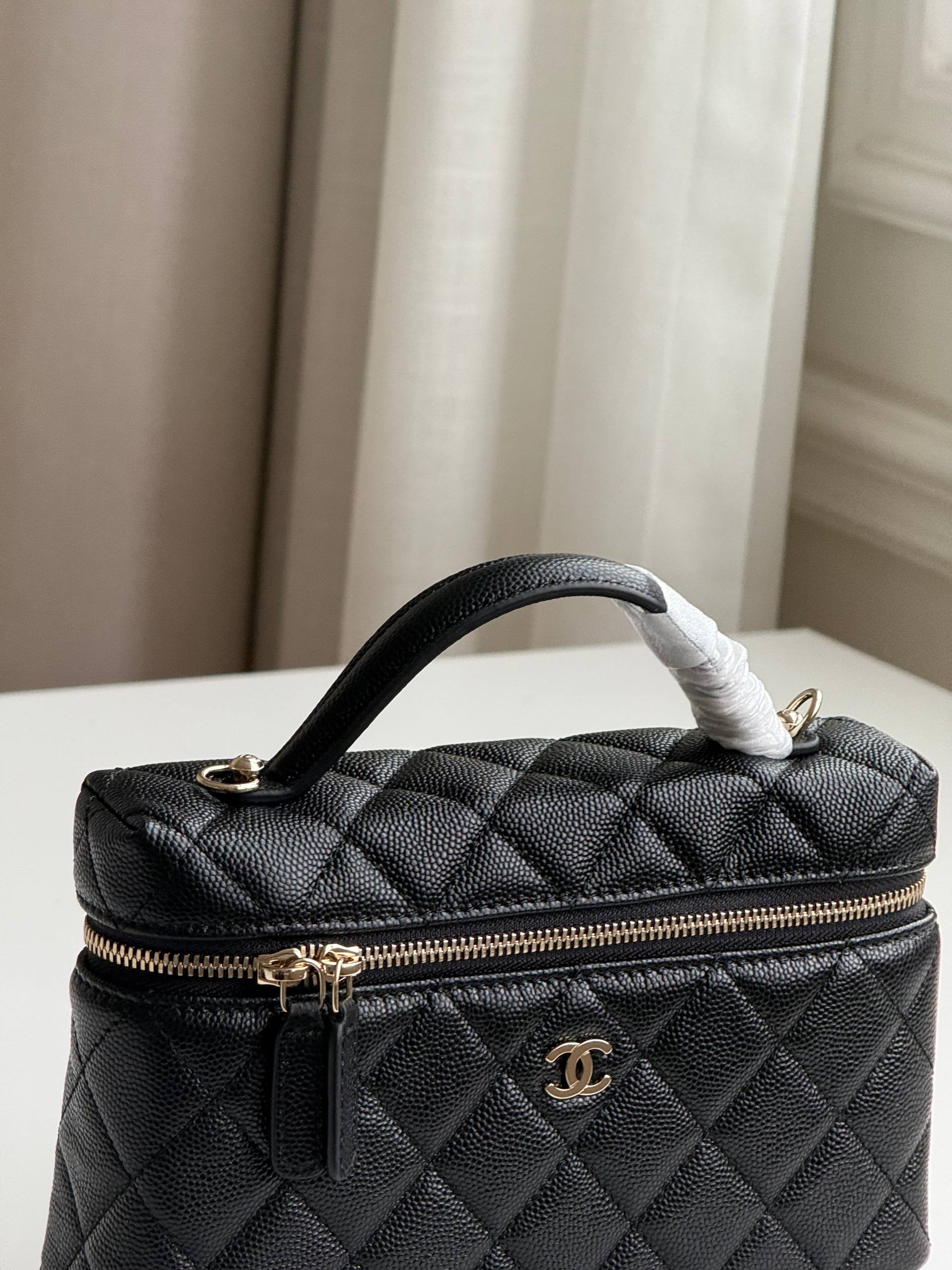 Chanel Caviar Quilted Vanity Case Handbag