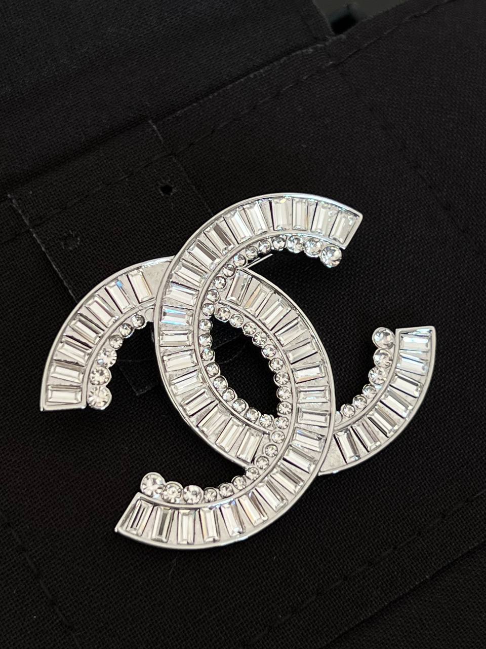 Chanel Silver Metal Baguette & Round Crystal Interlocking CC Brooch