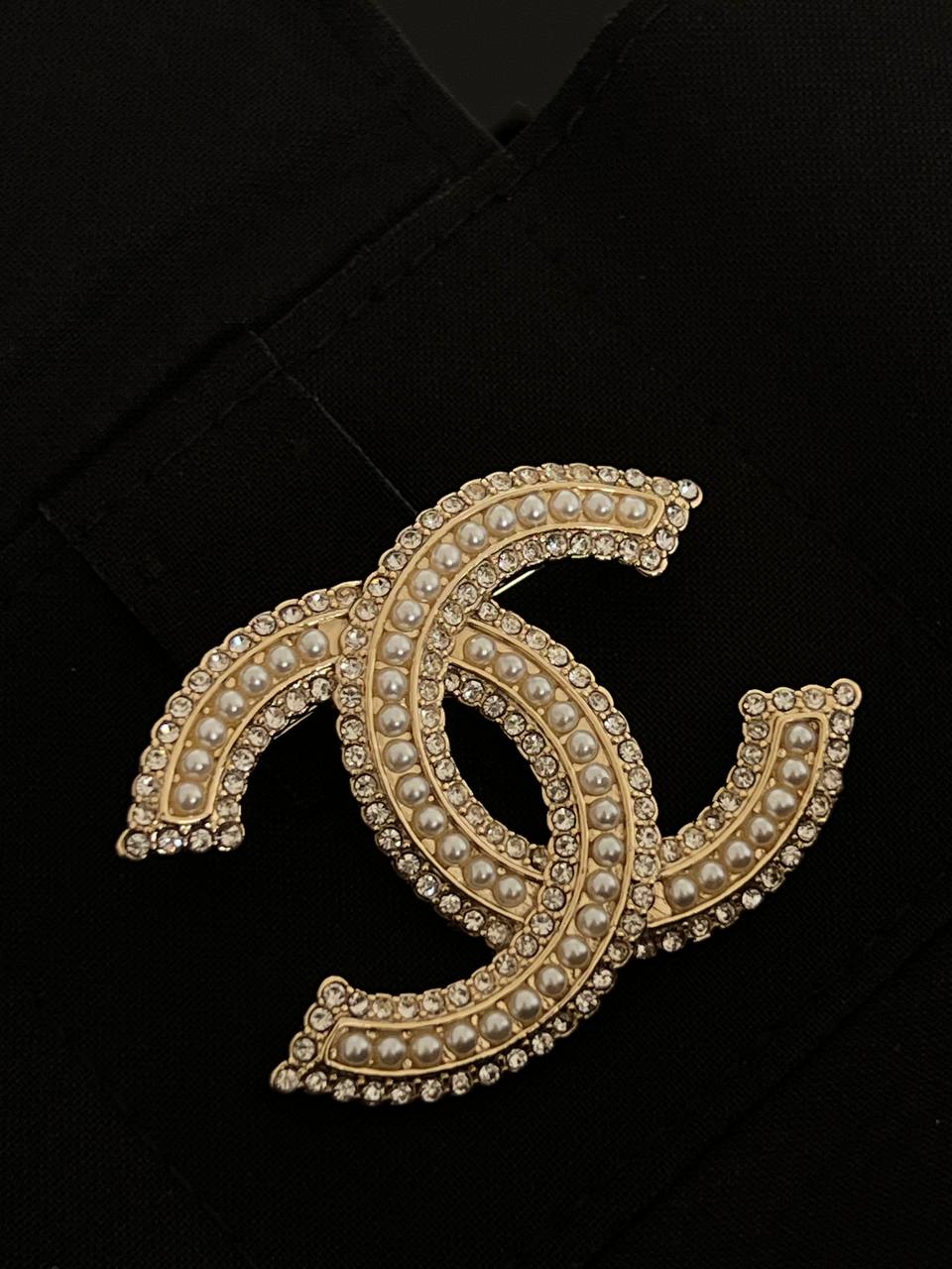 Chanel Large Vintage Gold Interlocking CC Brooch with Full Pearls & Crystals