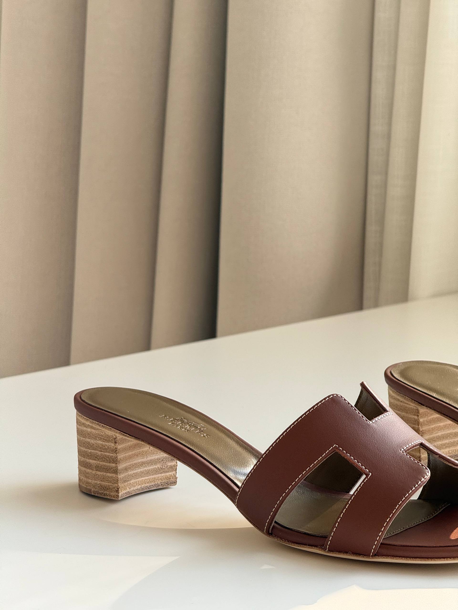 Hermès Oasis Heeled Sandals