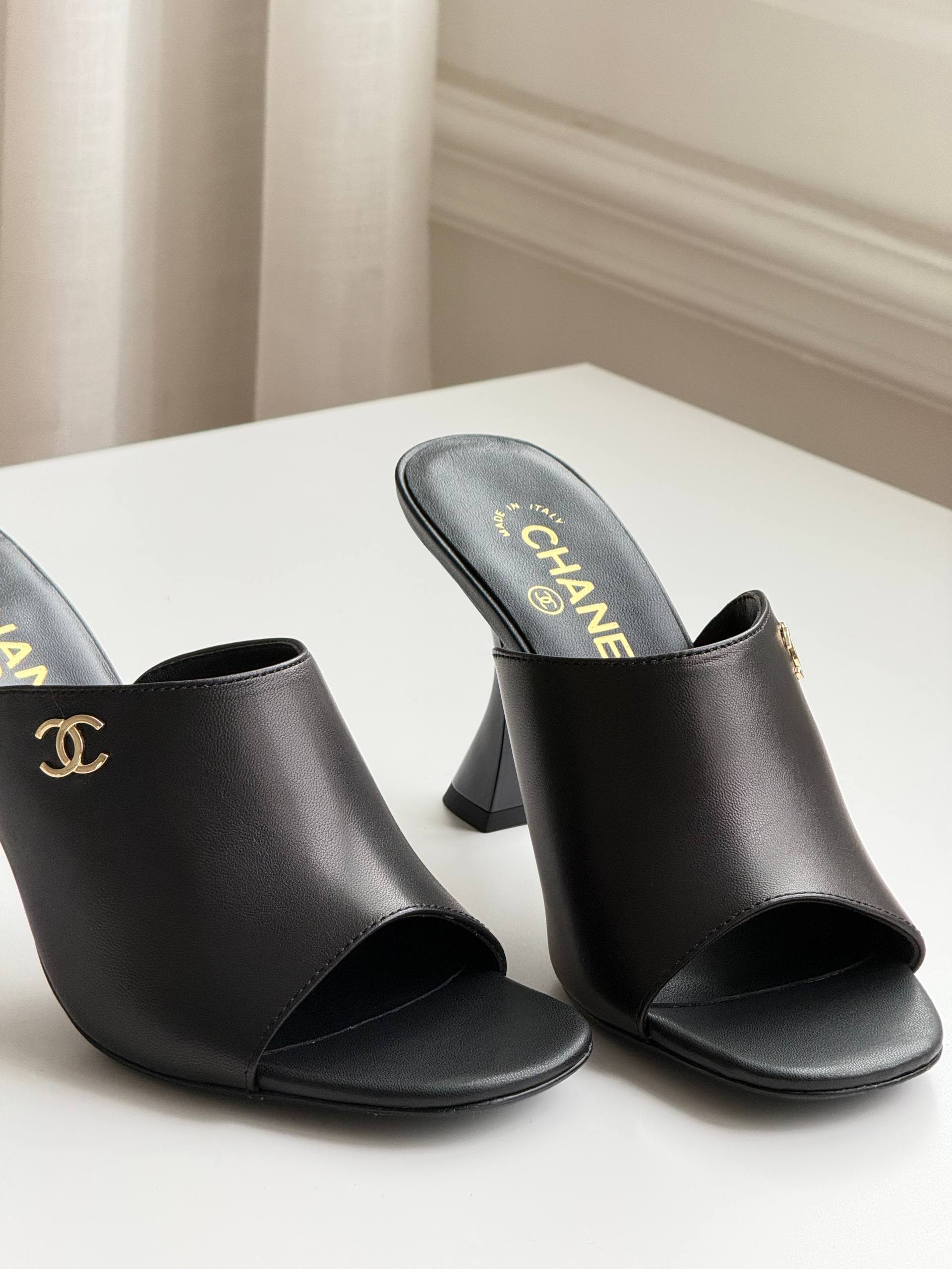 Chanel Smooth Leather CC Logo Flared Heel Open-Toe Mule Sandals