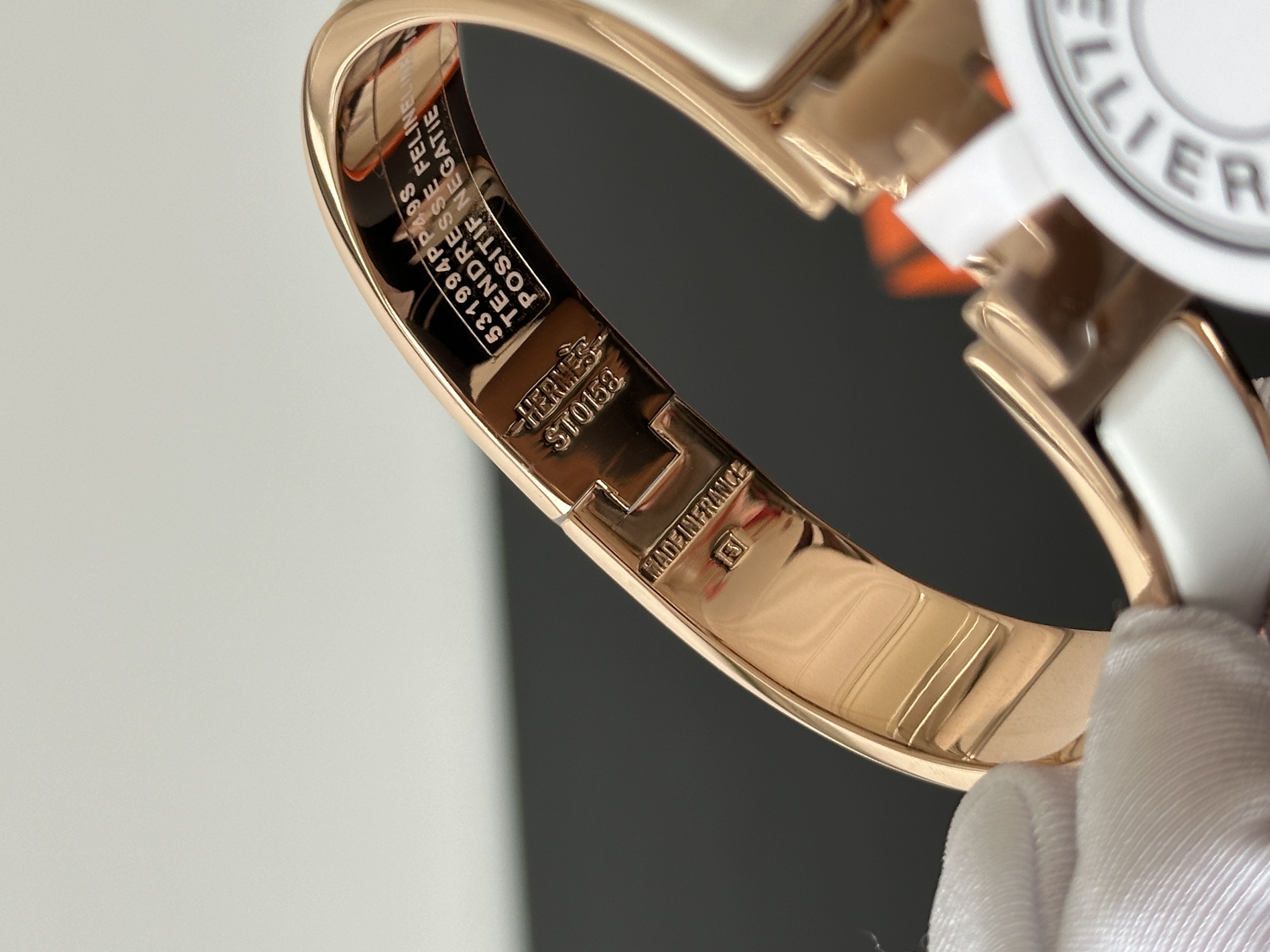 Hermès Clic H White Enamel Rose Gold H Buckle Narrow Bangle
