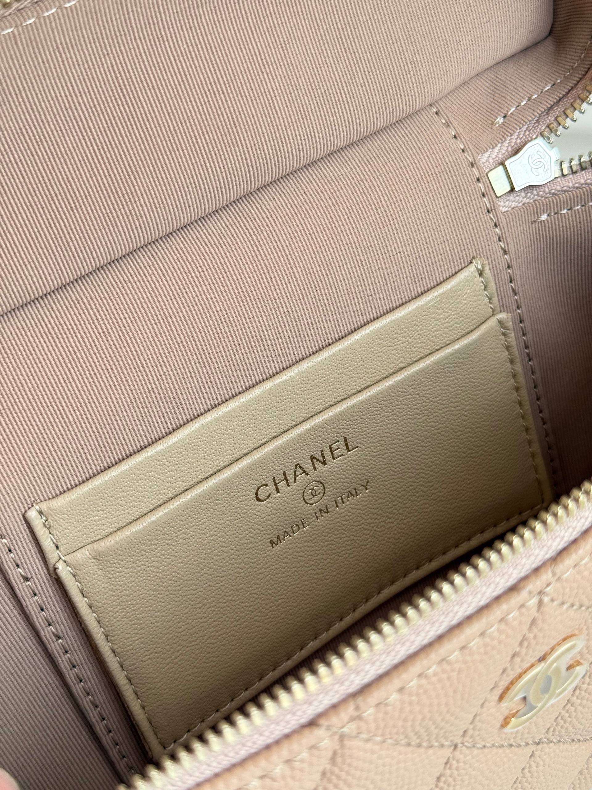 CHANEL Quilted Caviar Leather Long Vanity Case with Top Handle (Nude Beige
