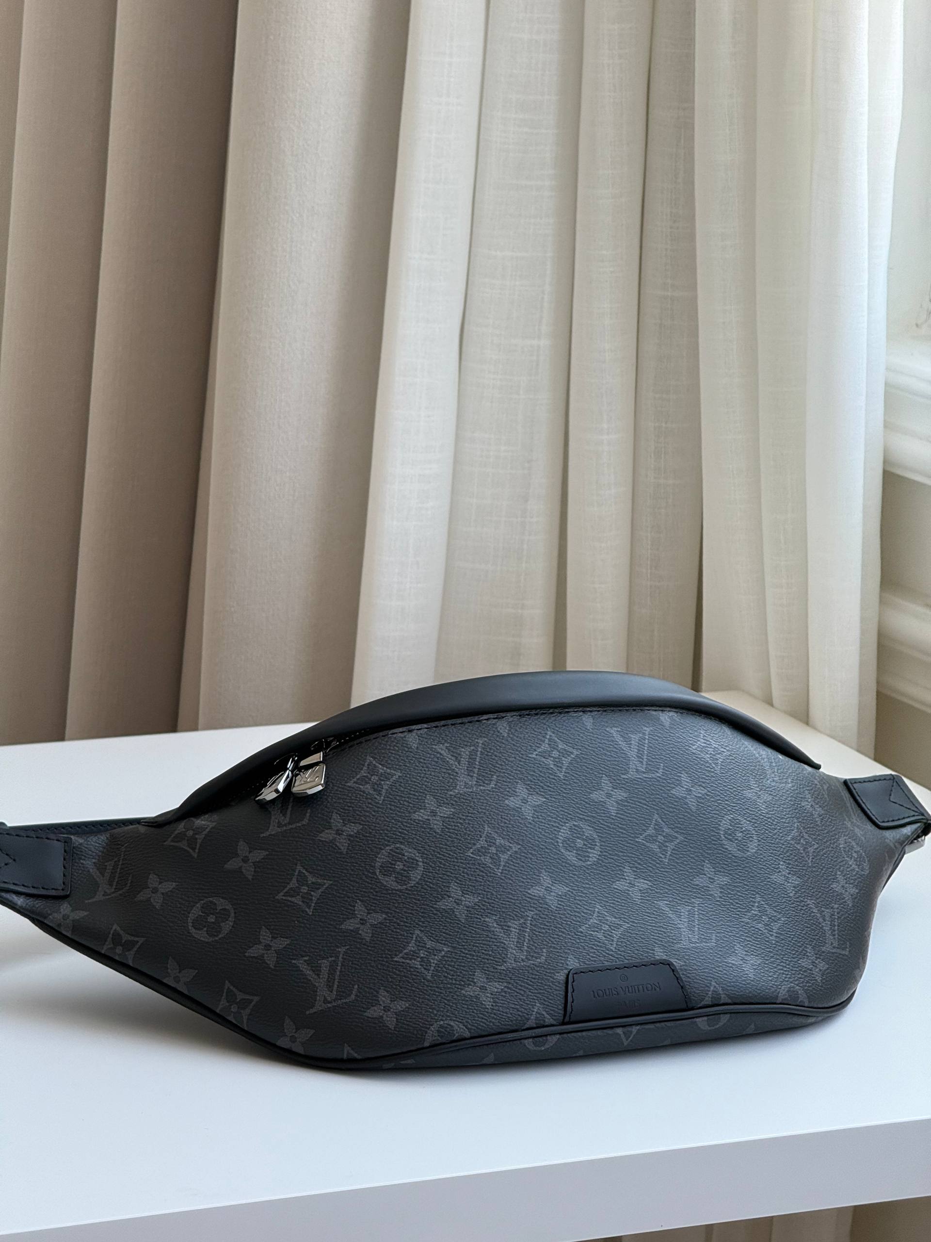 Louis Vuitton Discovery Bumbag PM