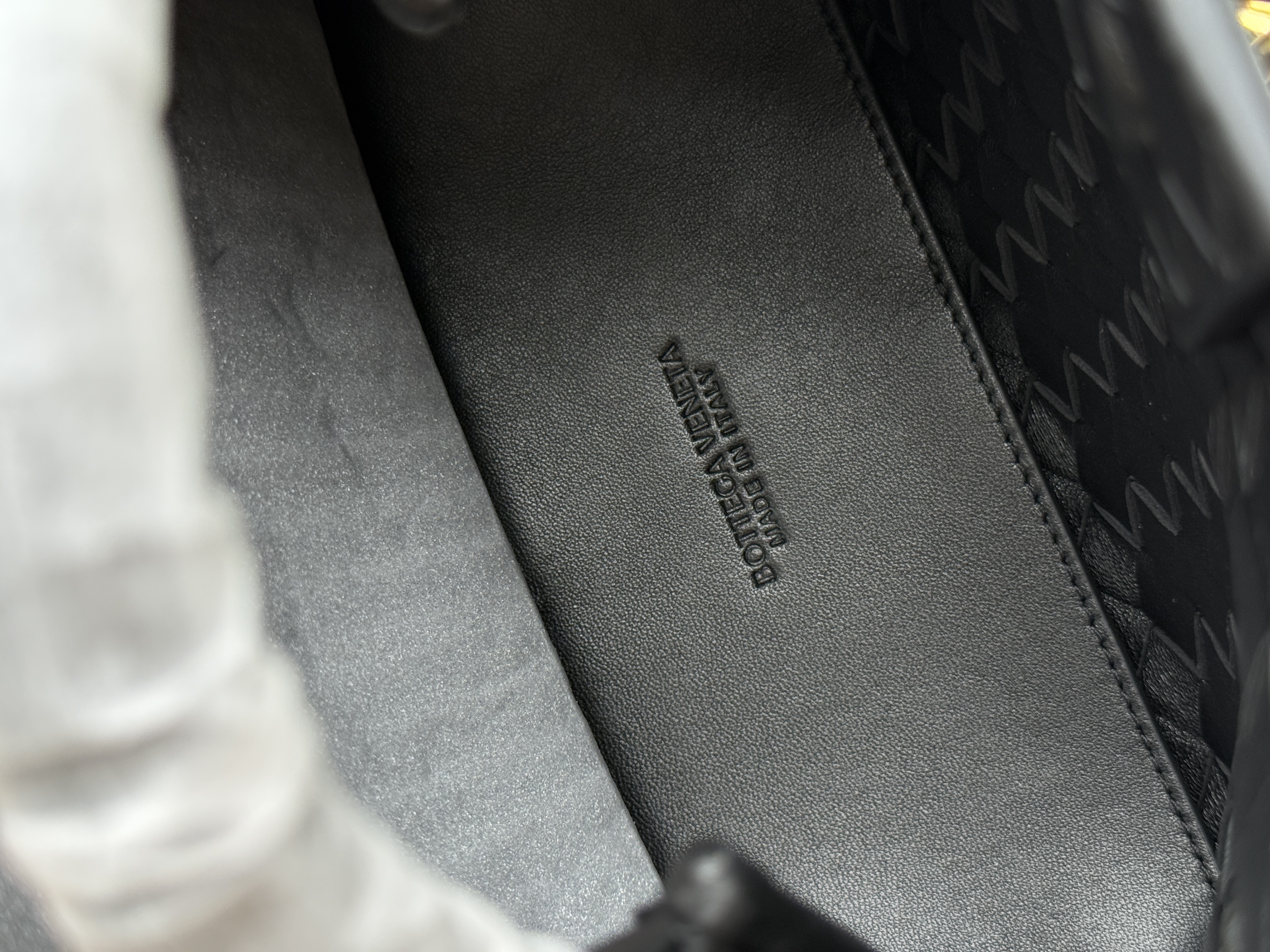 Bottega Veneta Andiamo Small Intrecciato Tote Bag
