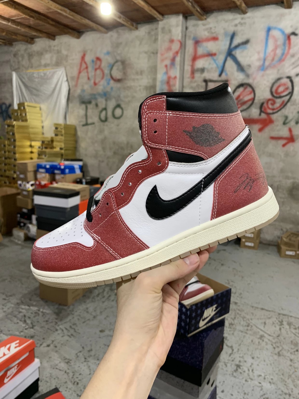 Air Jordan 1 High Trophy Room Retro Chicago